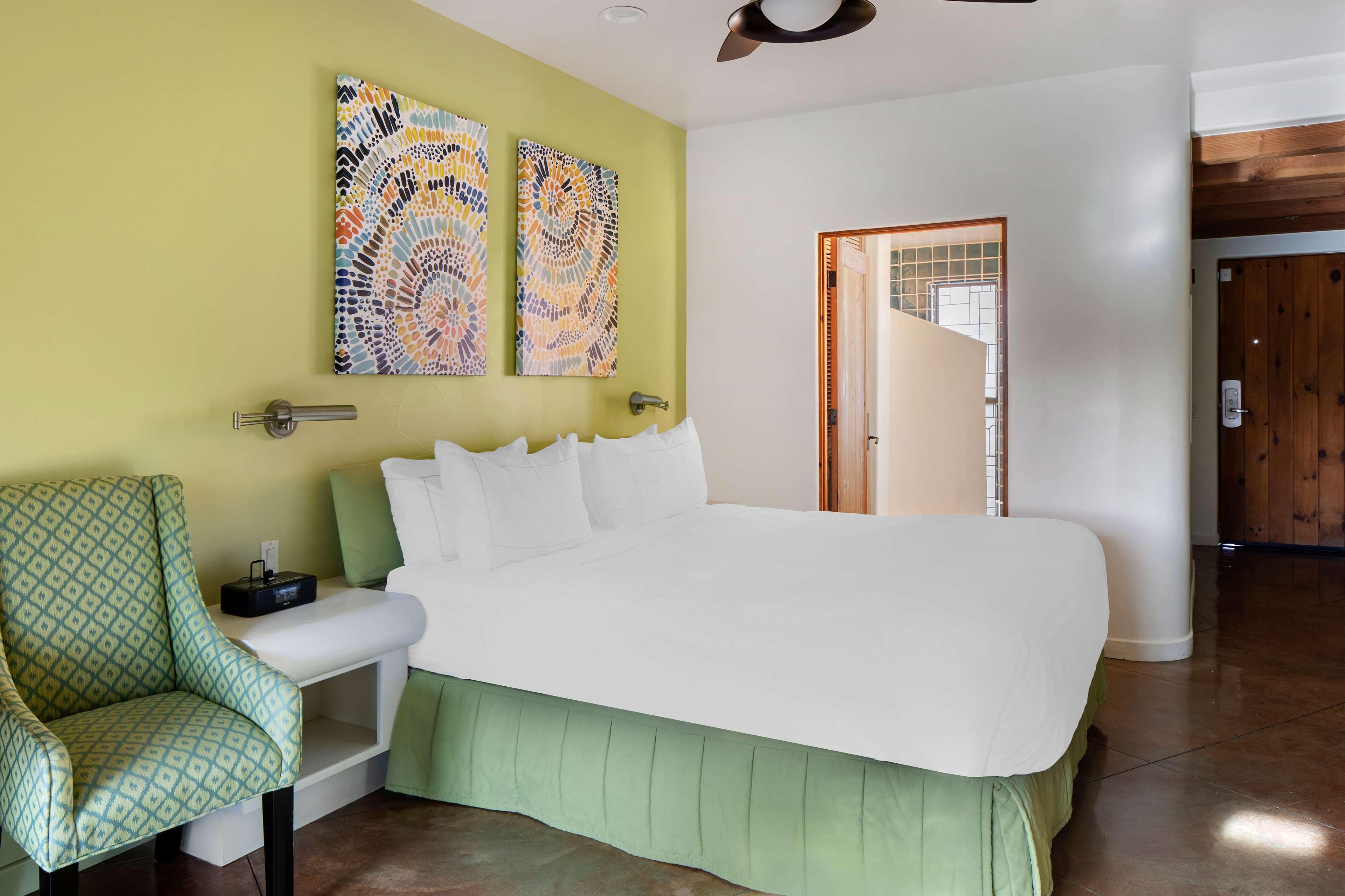 Studio King Size Bed