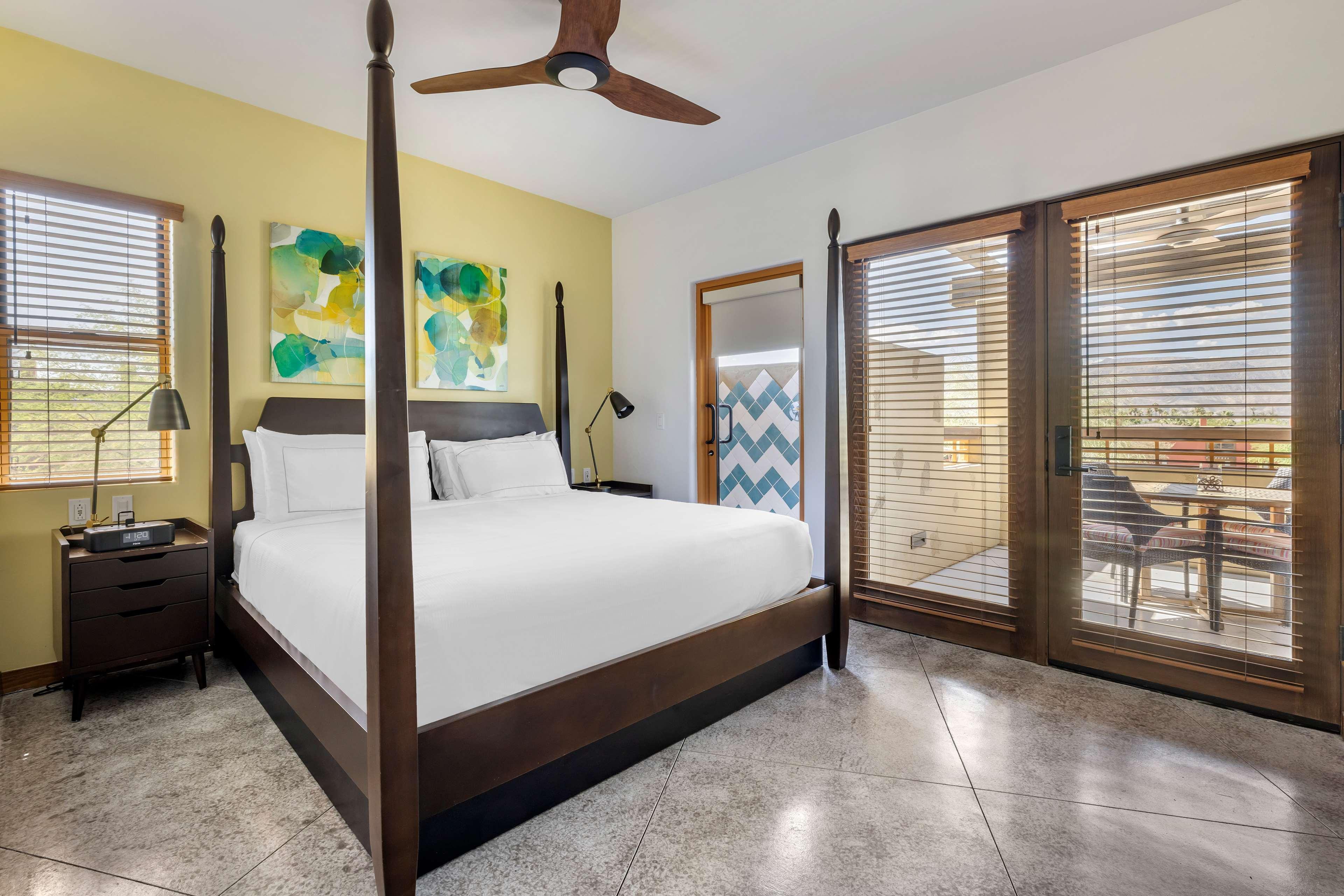 House King Bed One Bedroom 