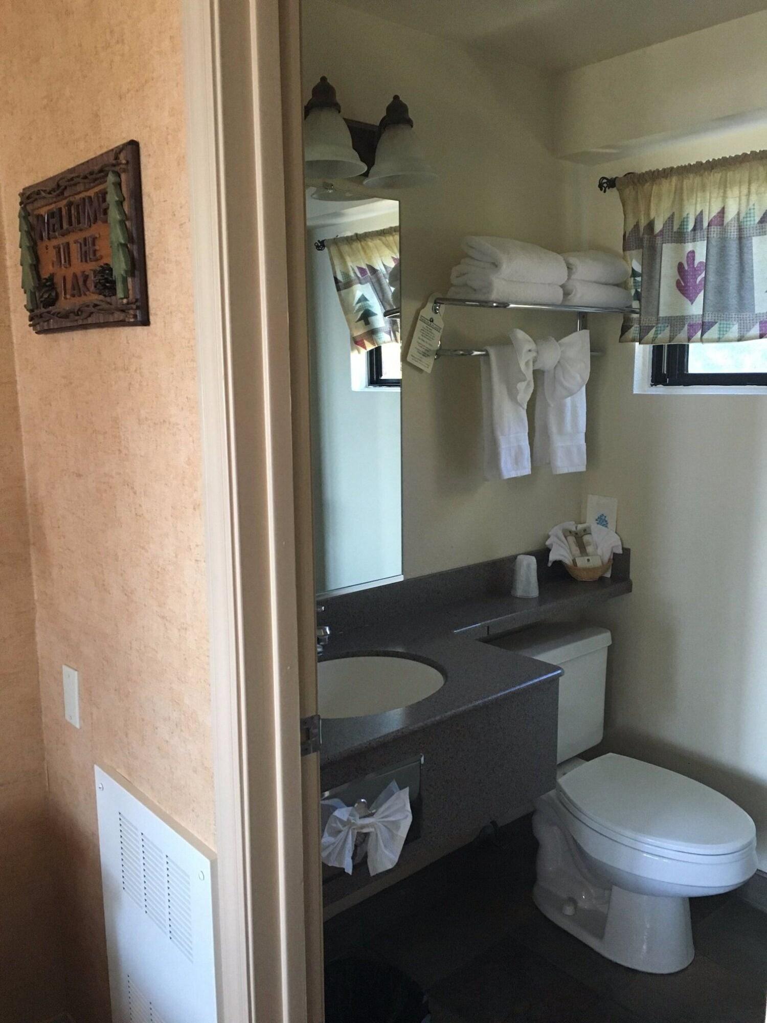 Double Deluxe Queen Bed