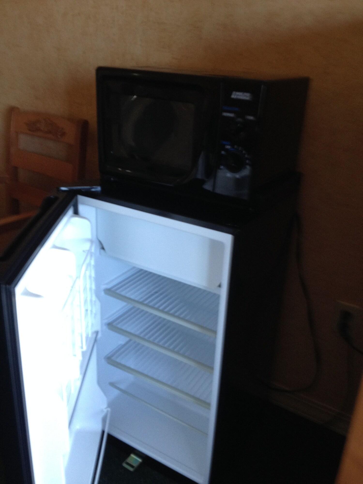 Double Deluxe Queen Bed