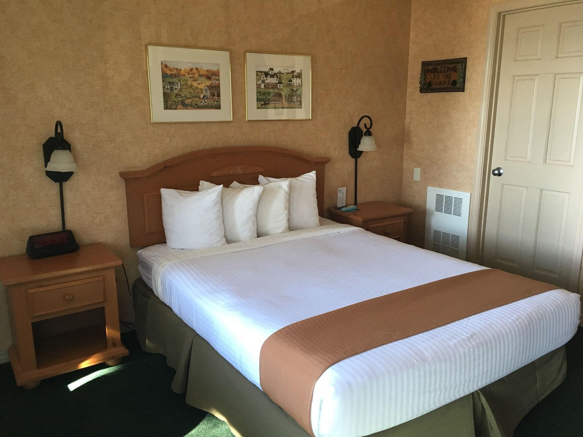 Double Deluxe Queen Bed