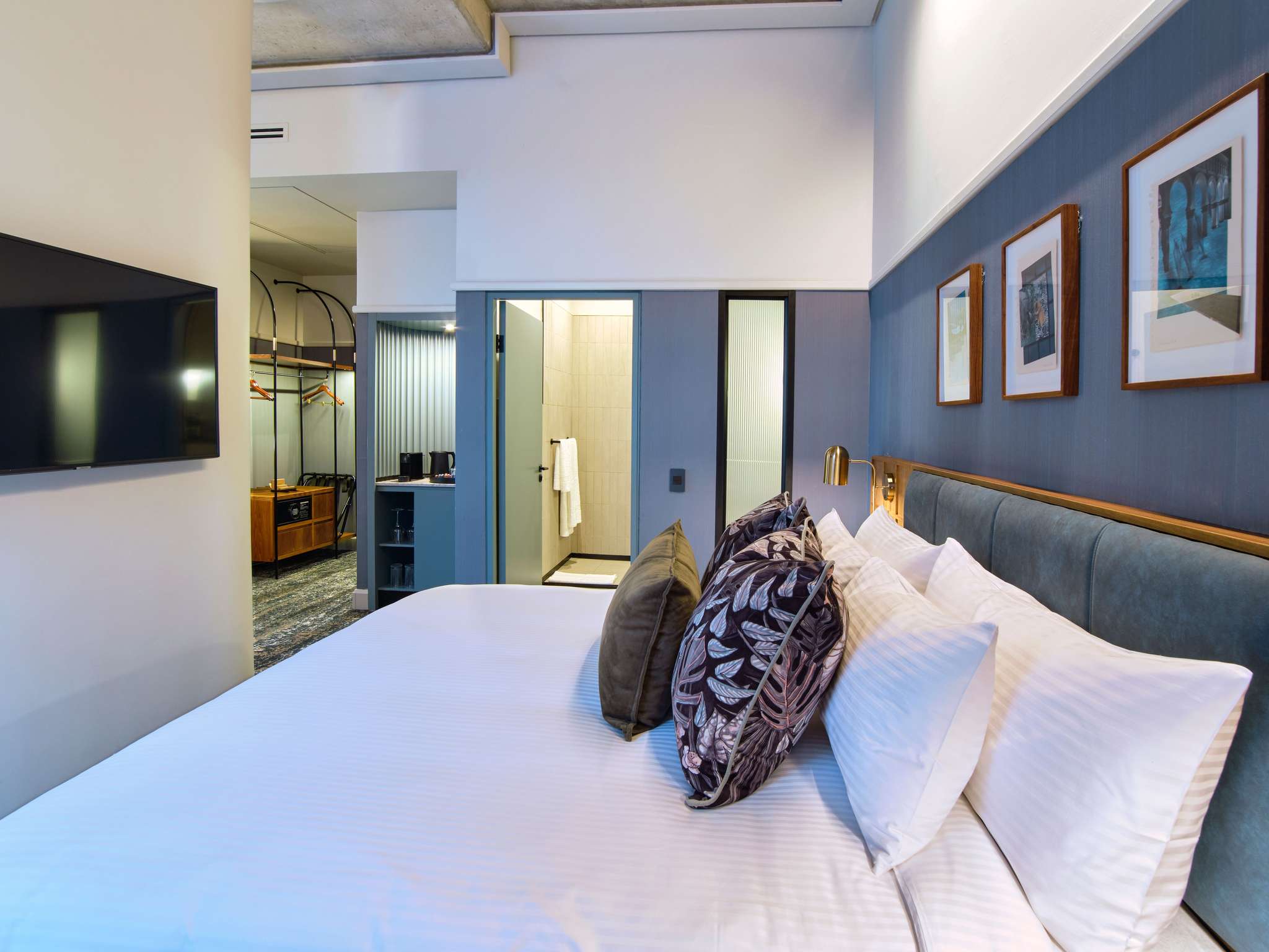 Double King Size Bed