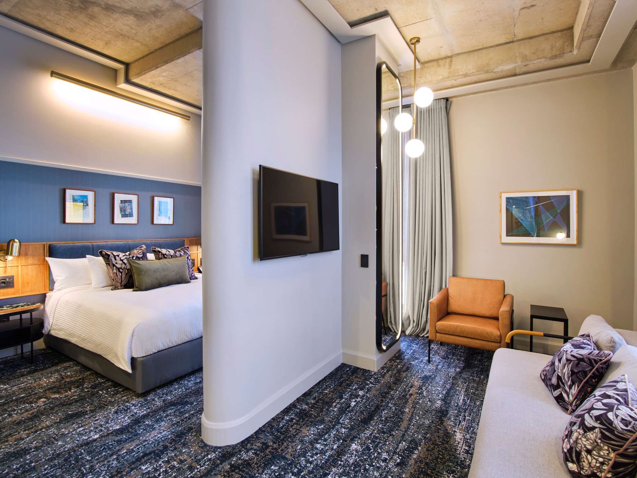 Double King Size Bed