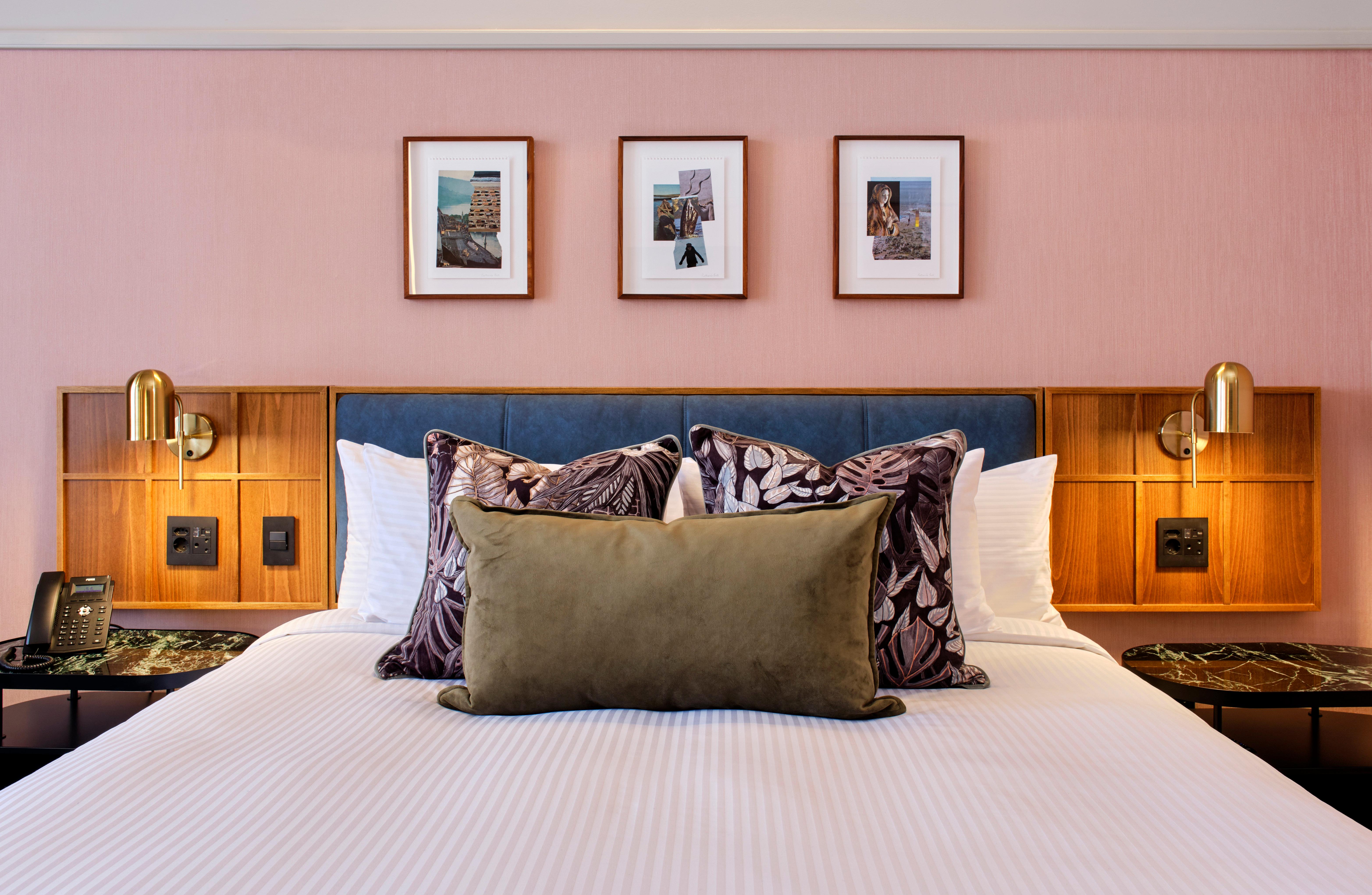 Double Superior King Bed