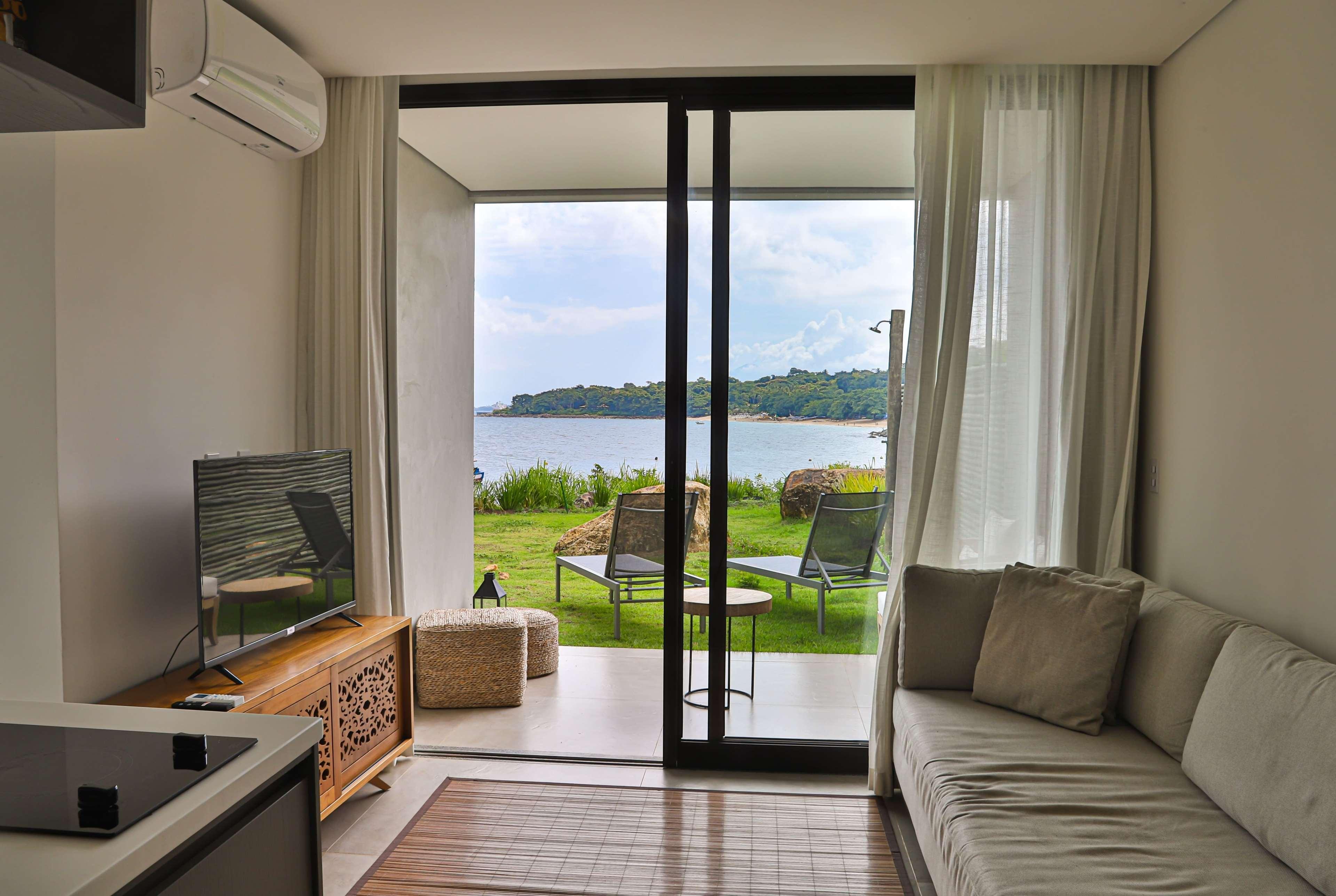 Junior Suite King Size Bed