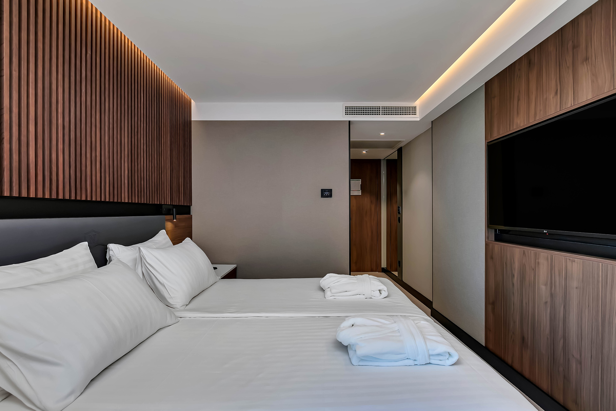 Double or Twin Standard