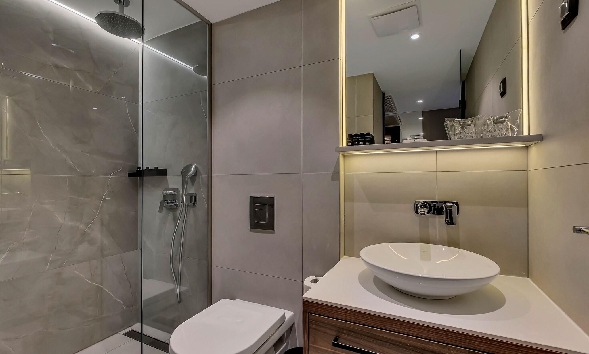 Suite Queen Size Bed