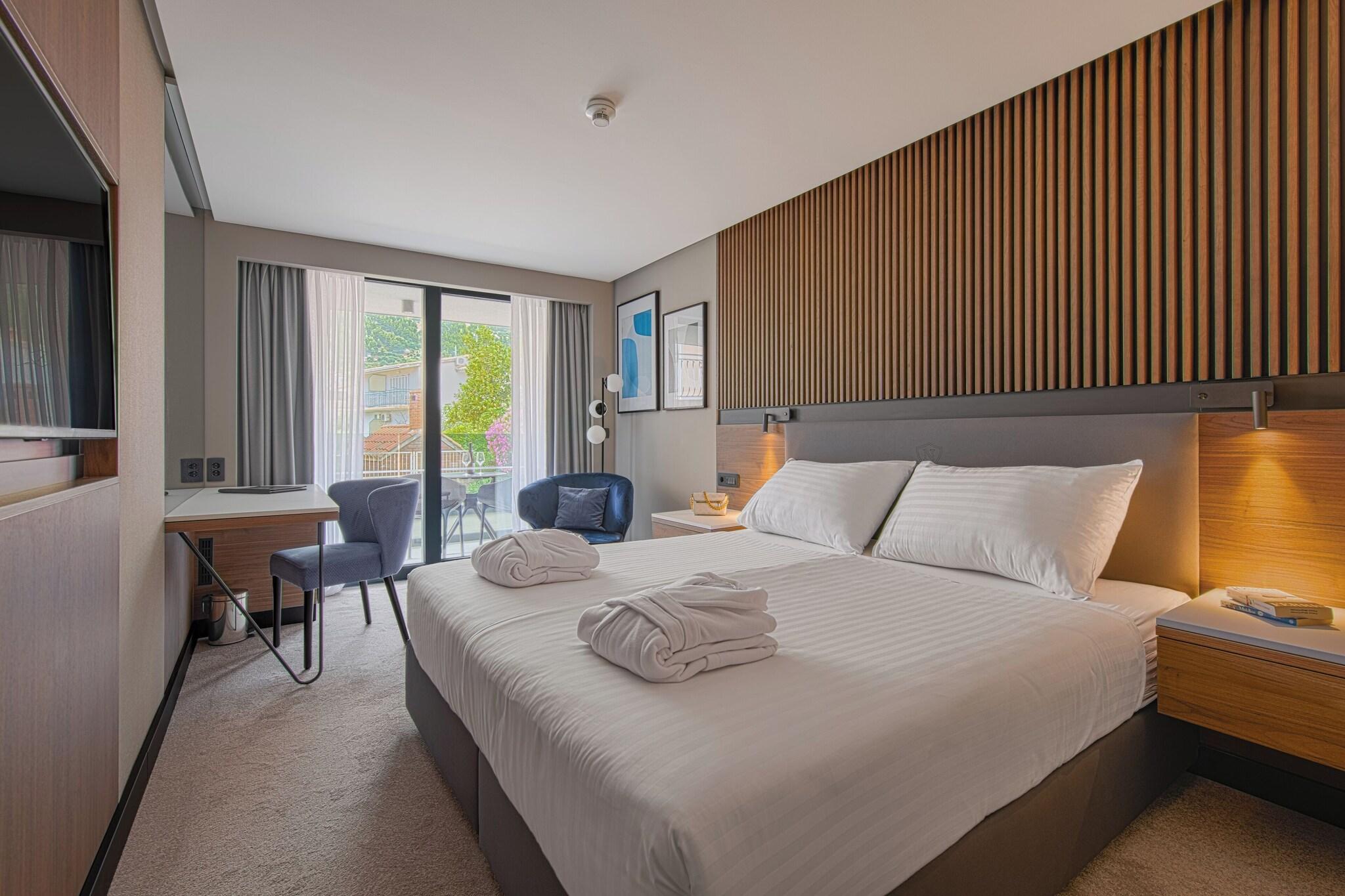 Suite Queen Size Bed