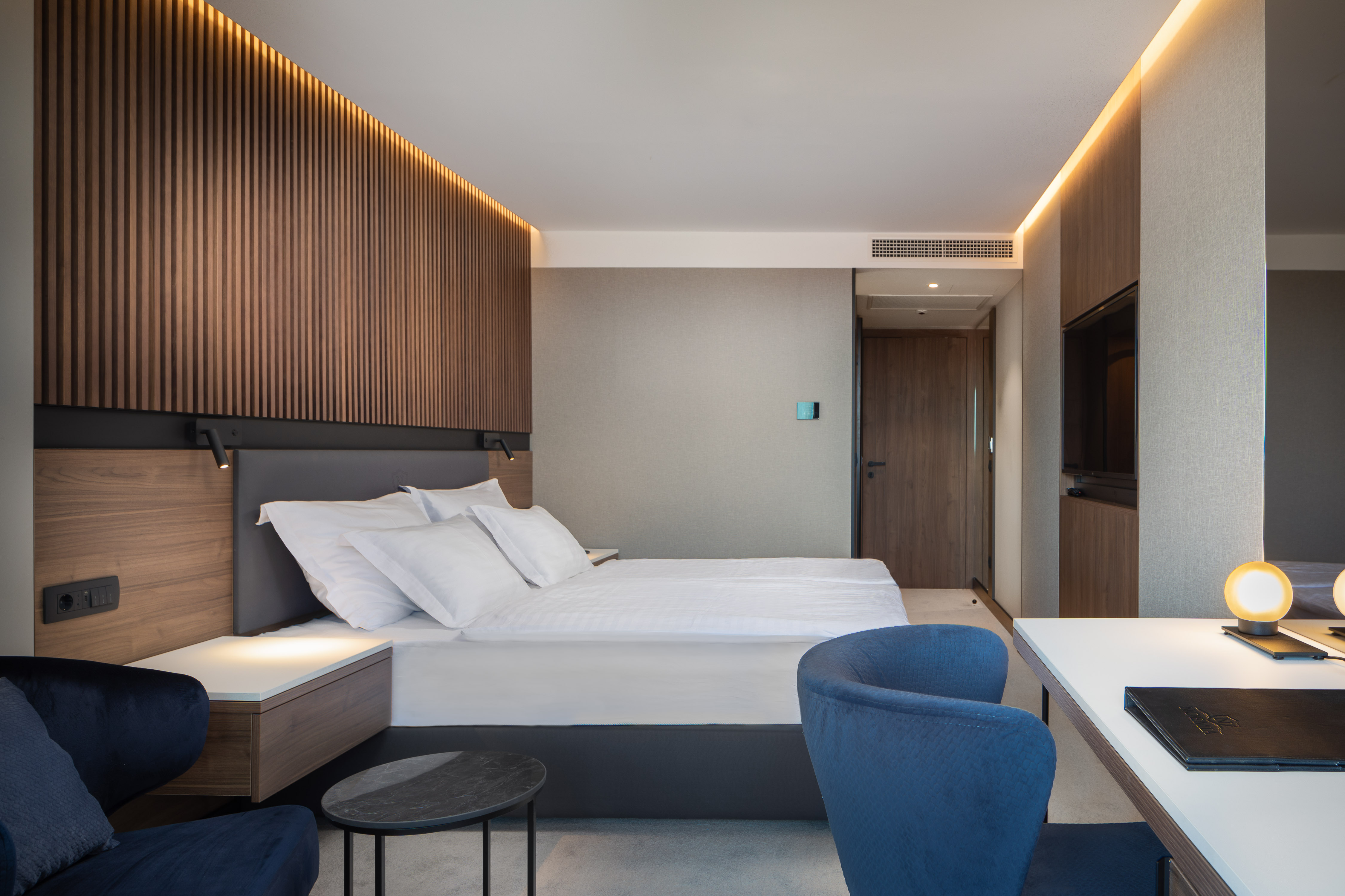 Double or Twin Standard