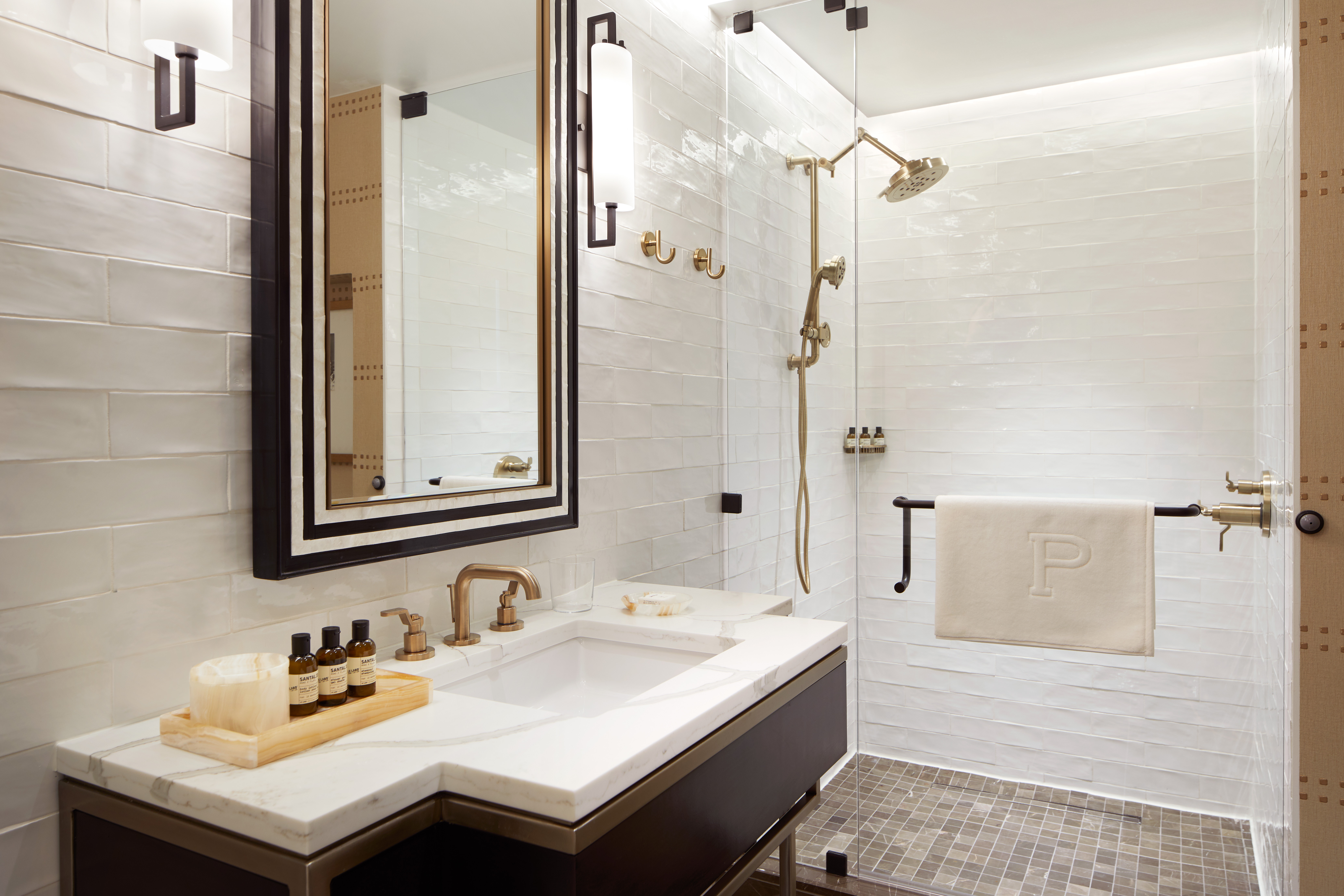 Double Deluxe King Bed