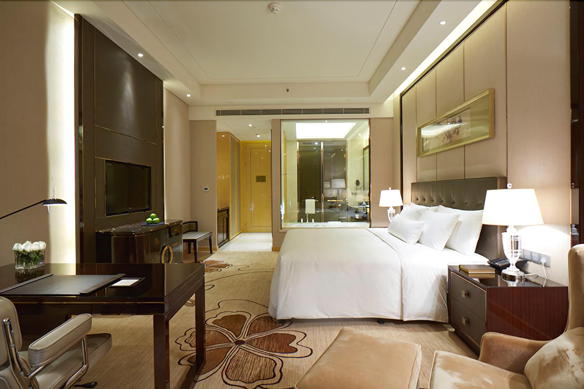 Twin Deluxe Executive