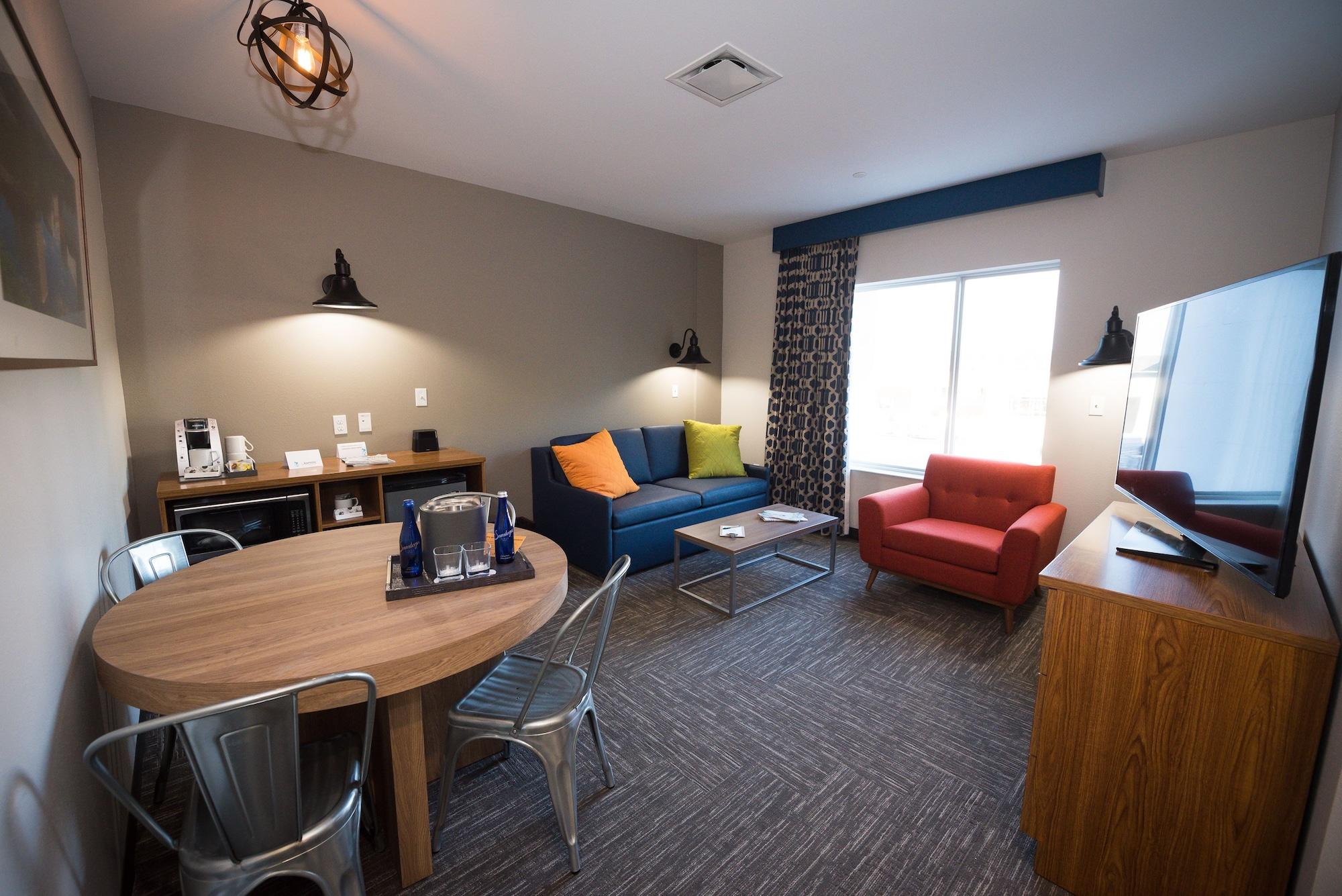 Suite Two Queen Beds