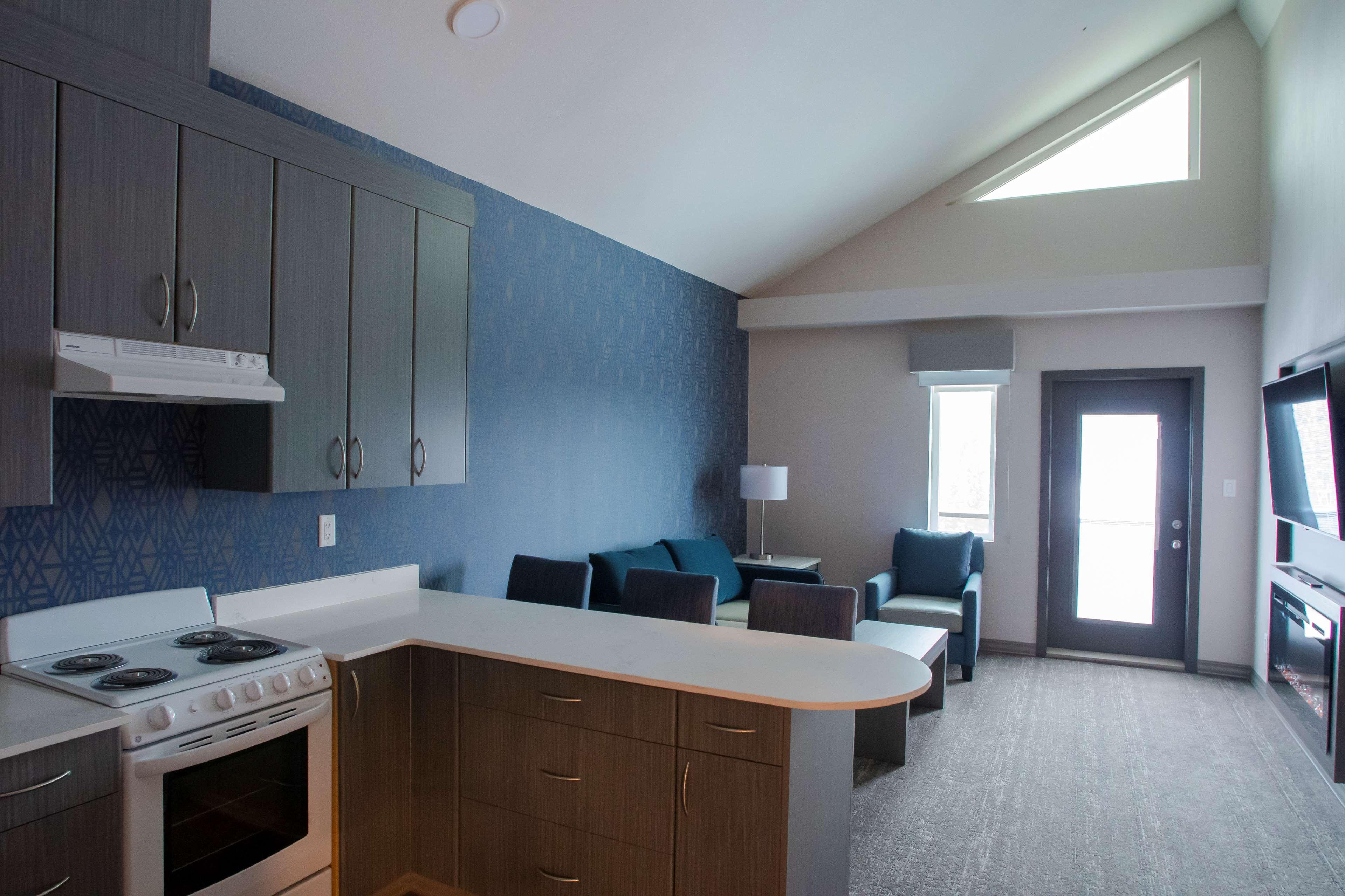 Suite with Kitchenette