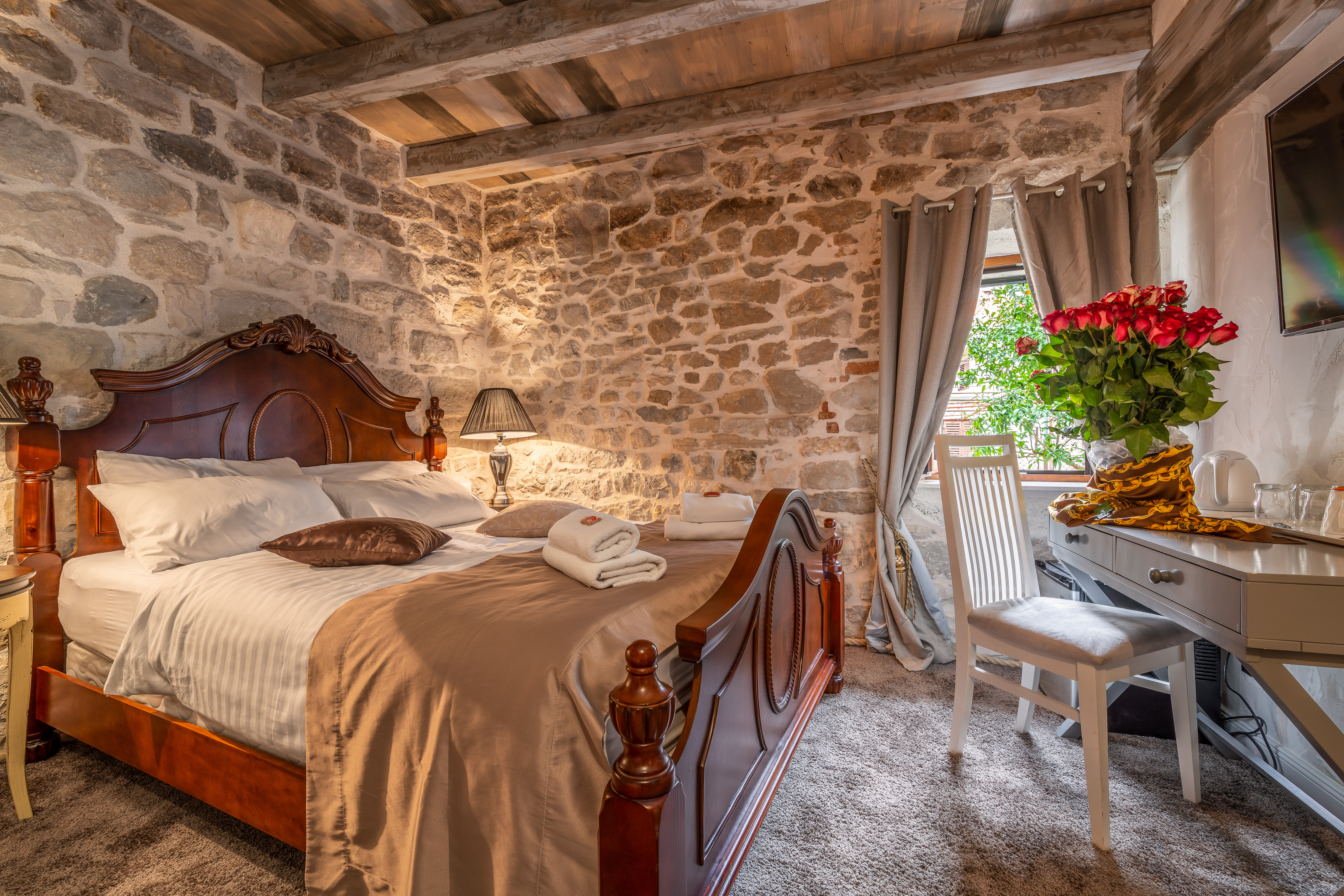 Double Queen Size Bed