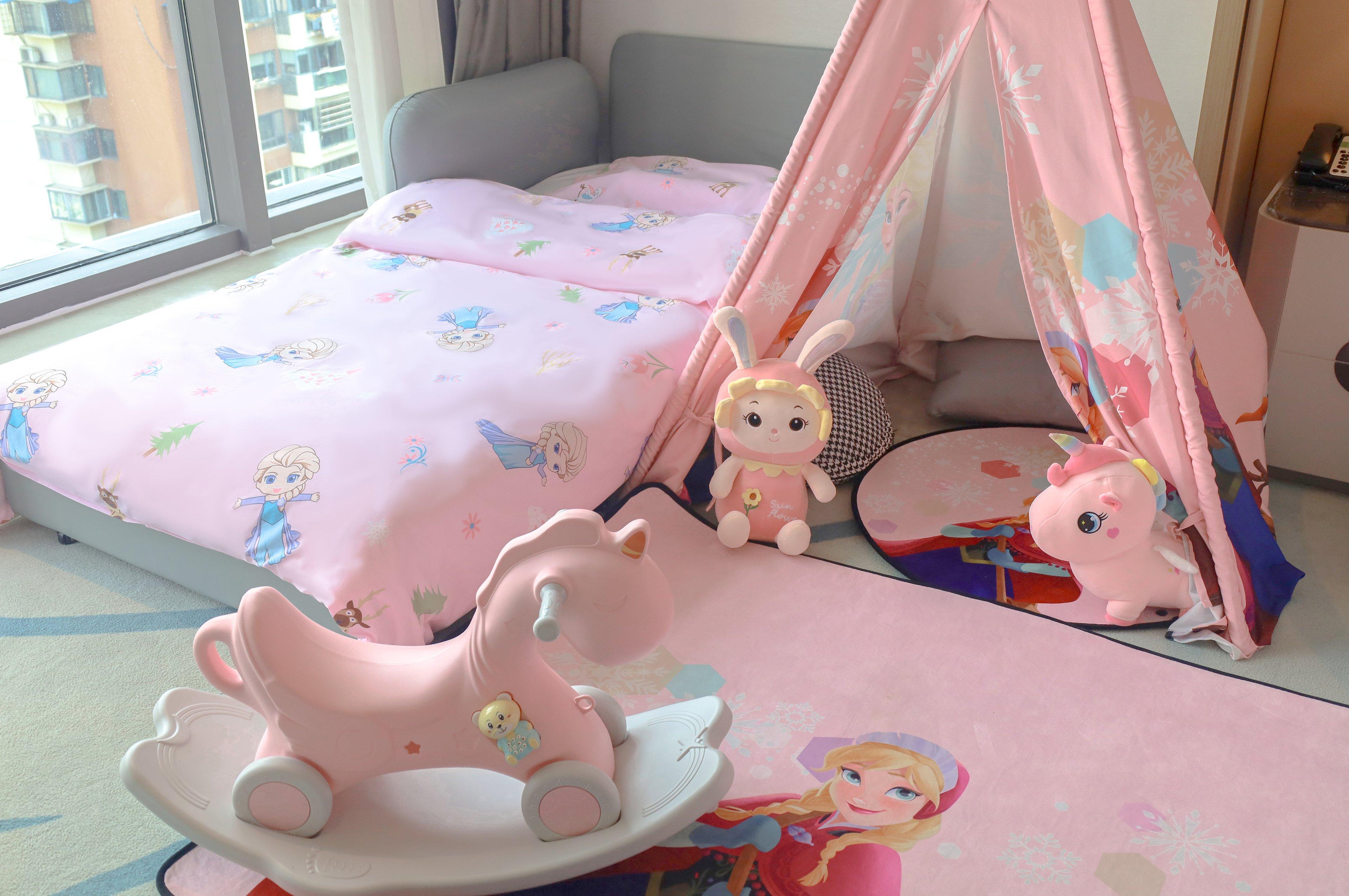 Double King Size Bed