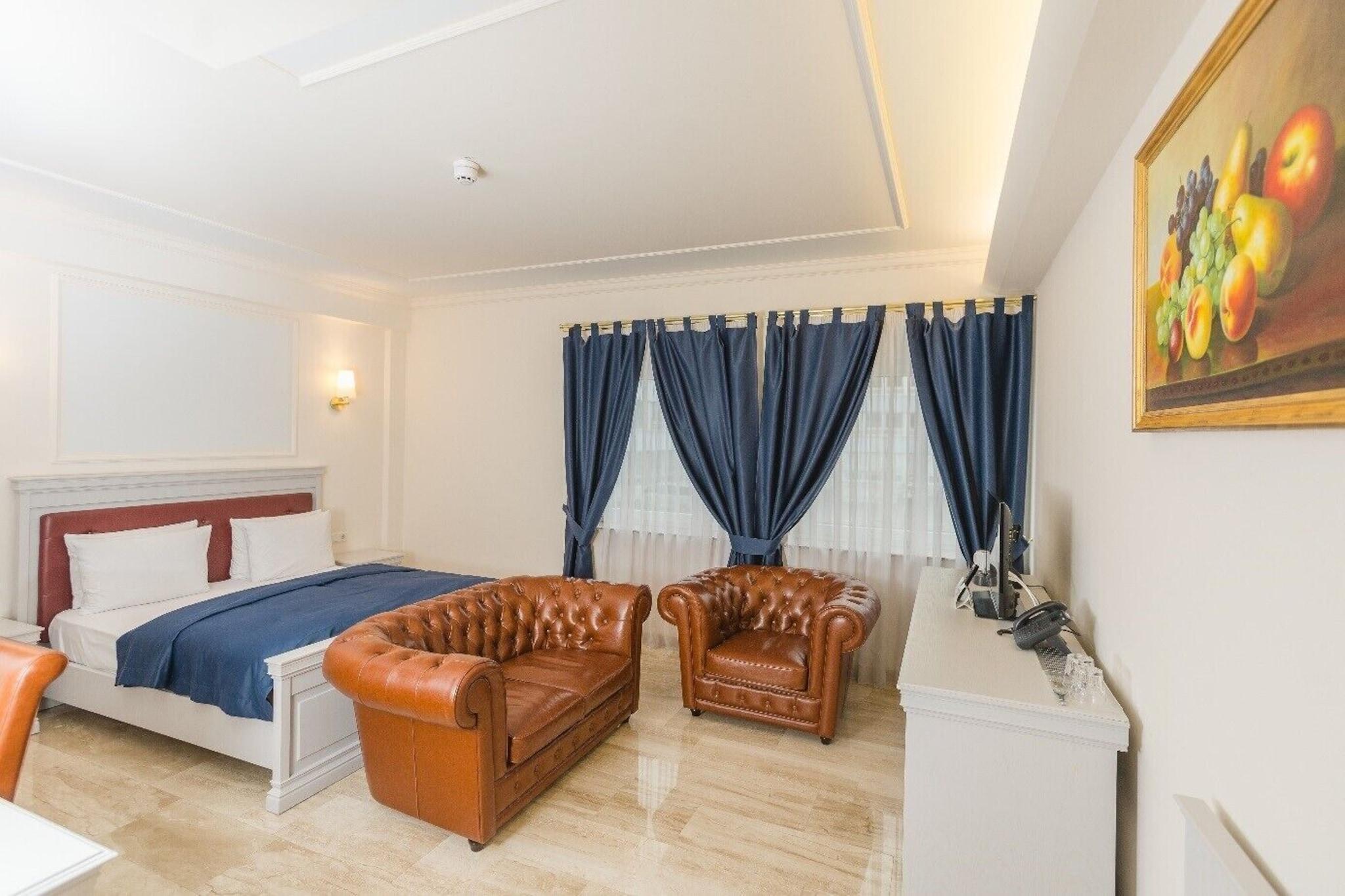 Double Deluxe King Bed