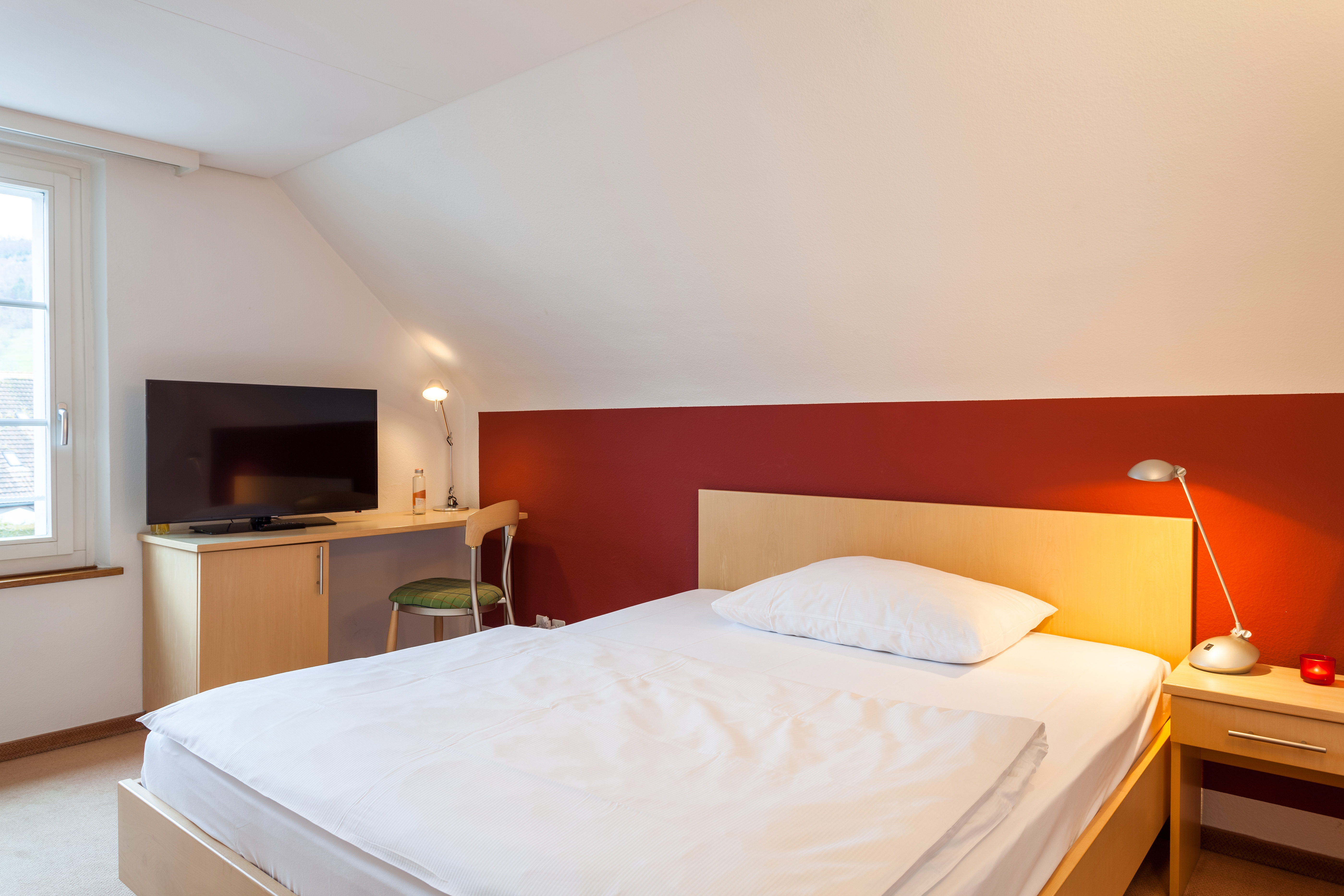 Double Queen Size Bed