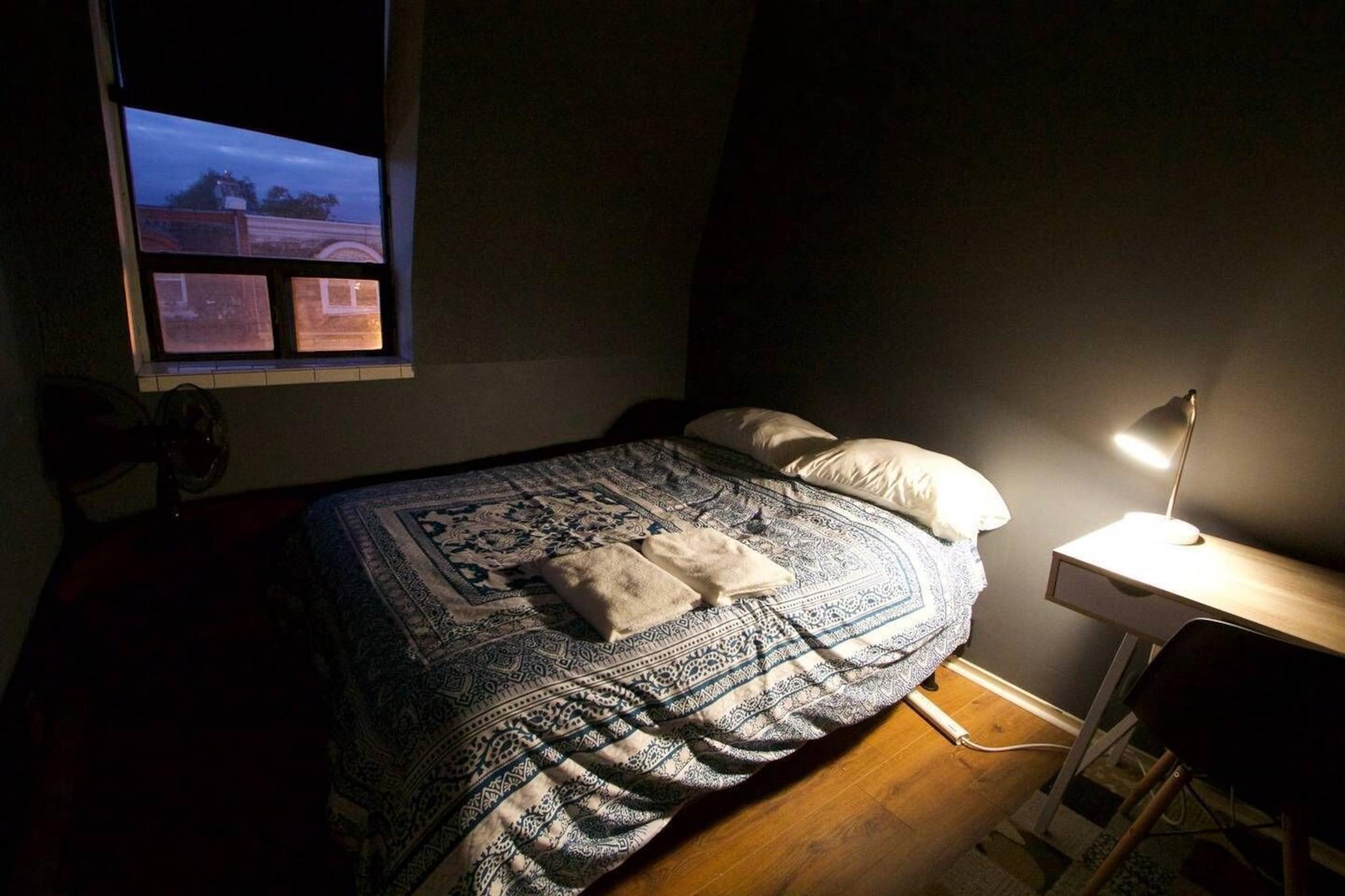 Apartment Queen Size Bed