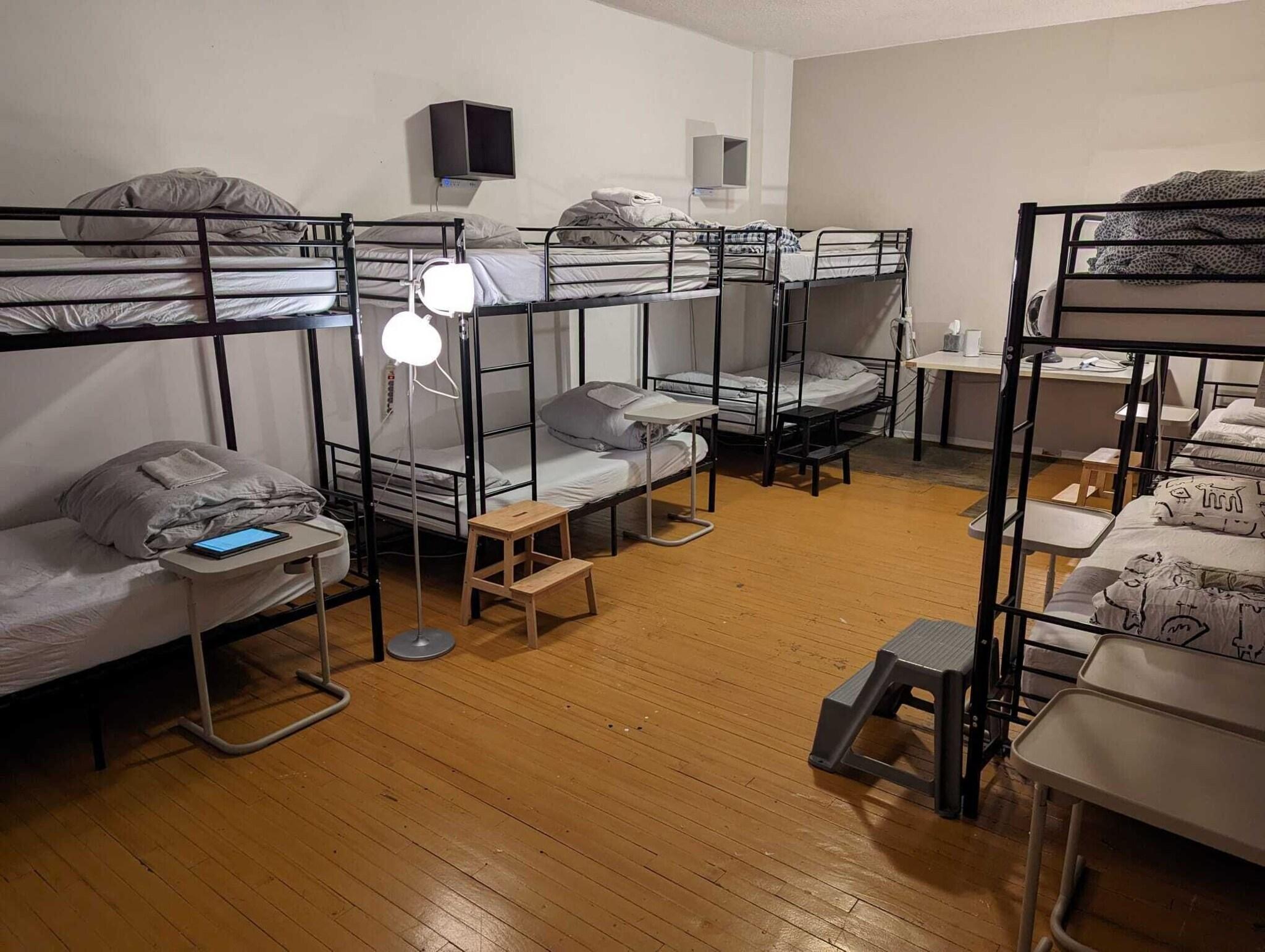 Bed in Dormitory Economy