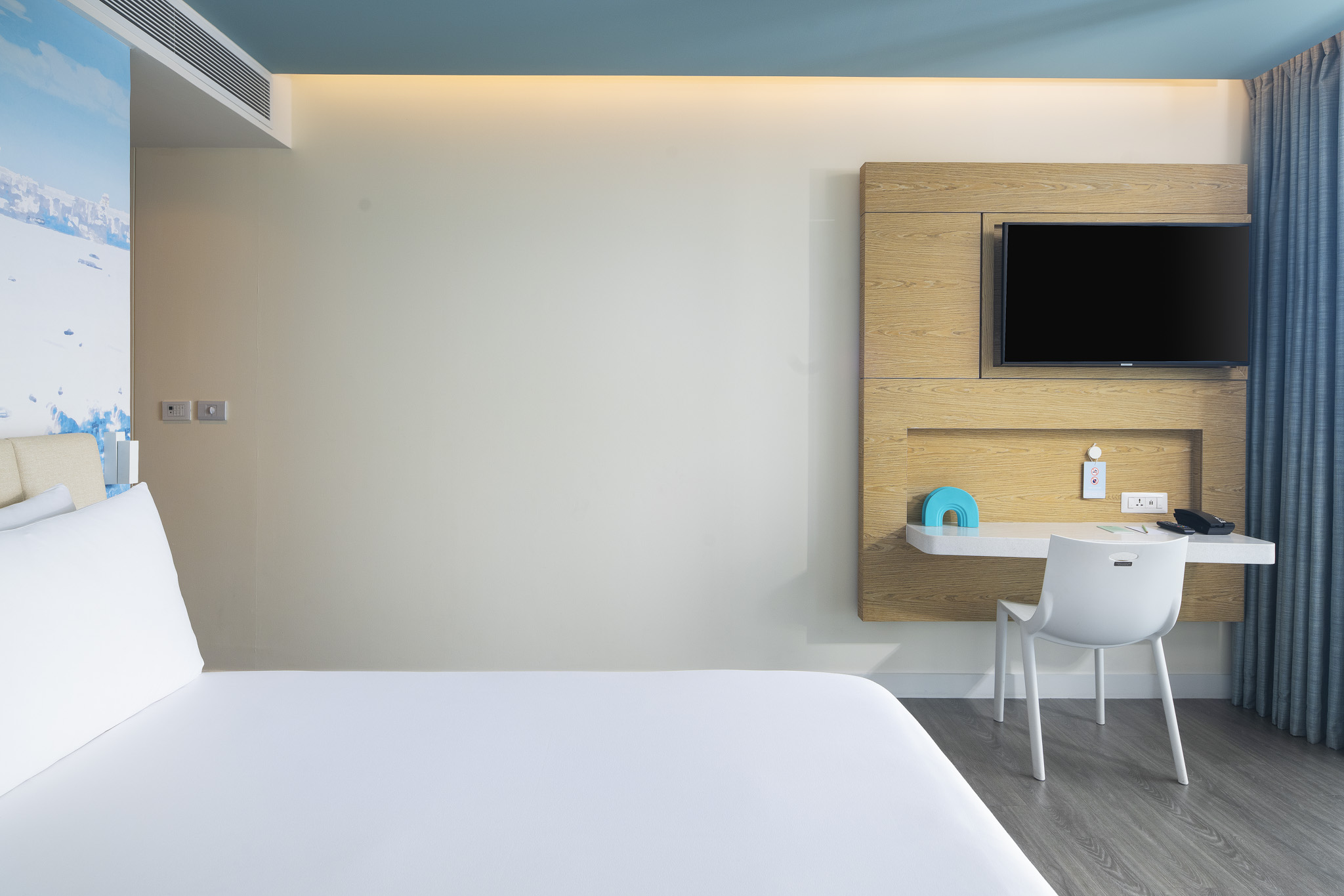 Double Superior King Bed