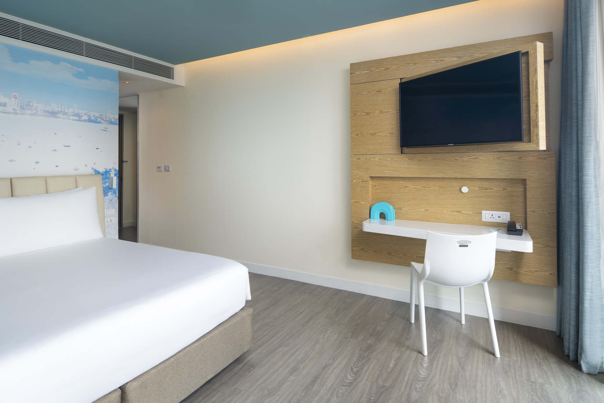 Double Superior King Bed