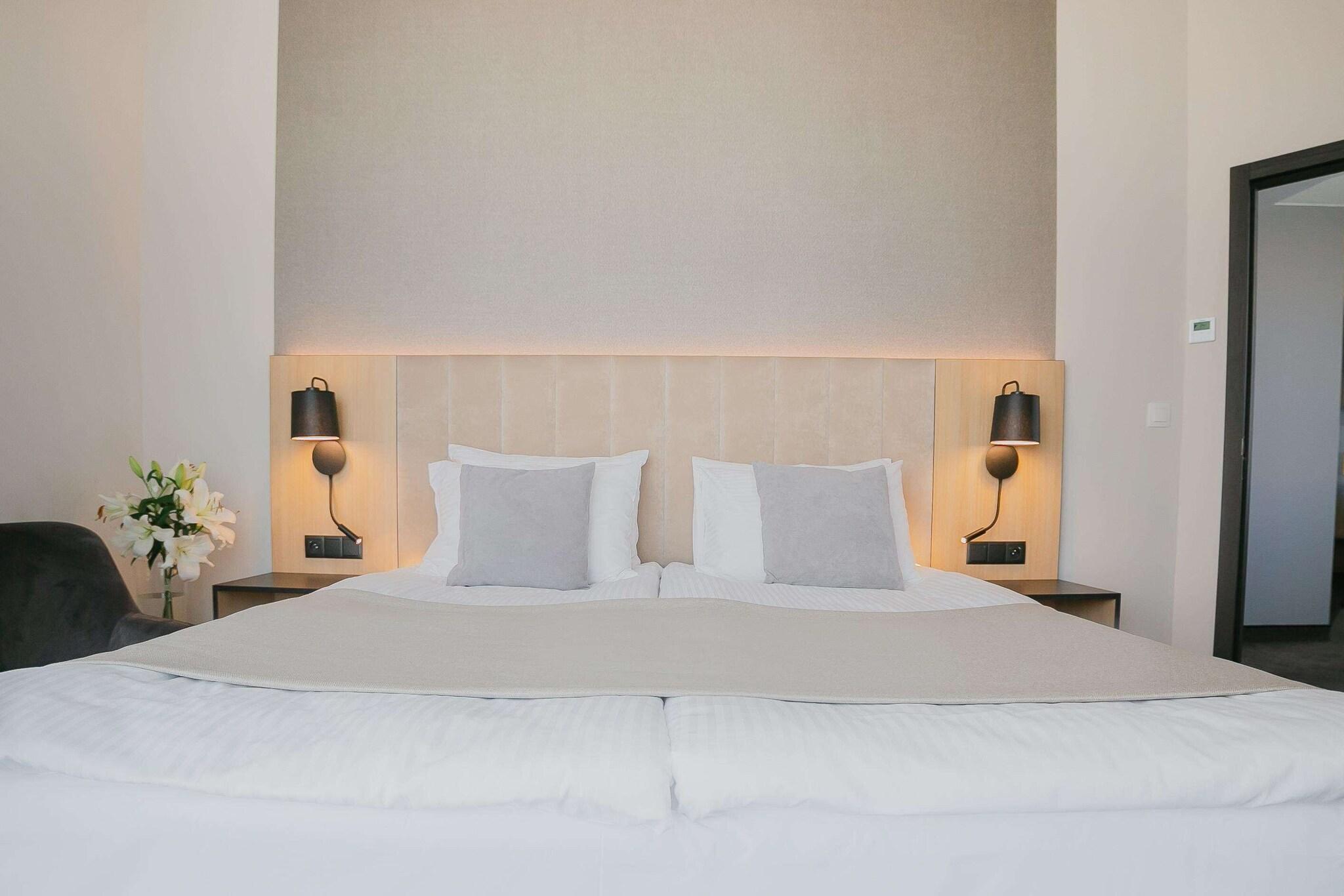 Double King Bed Non Smoking