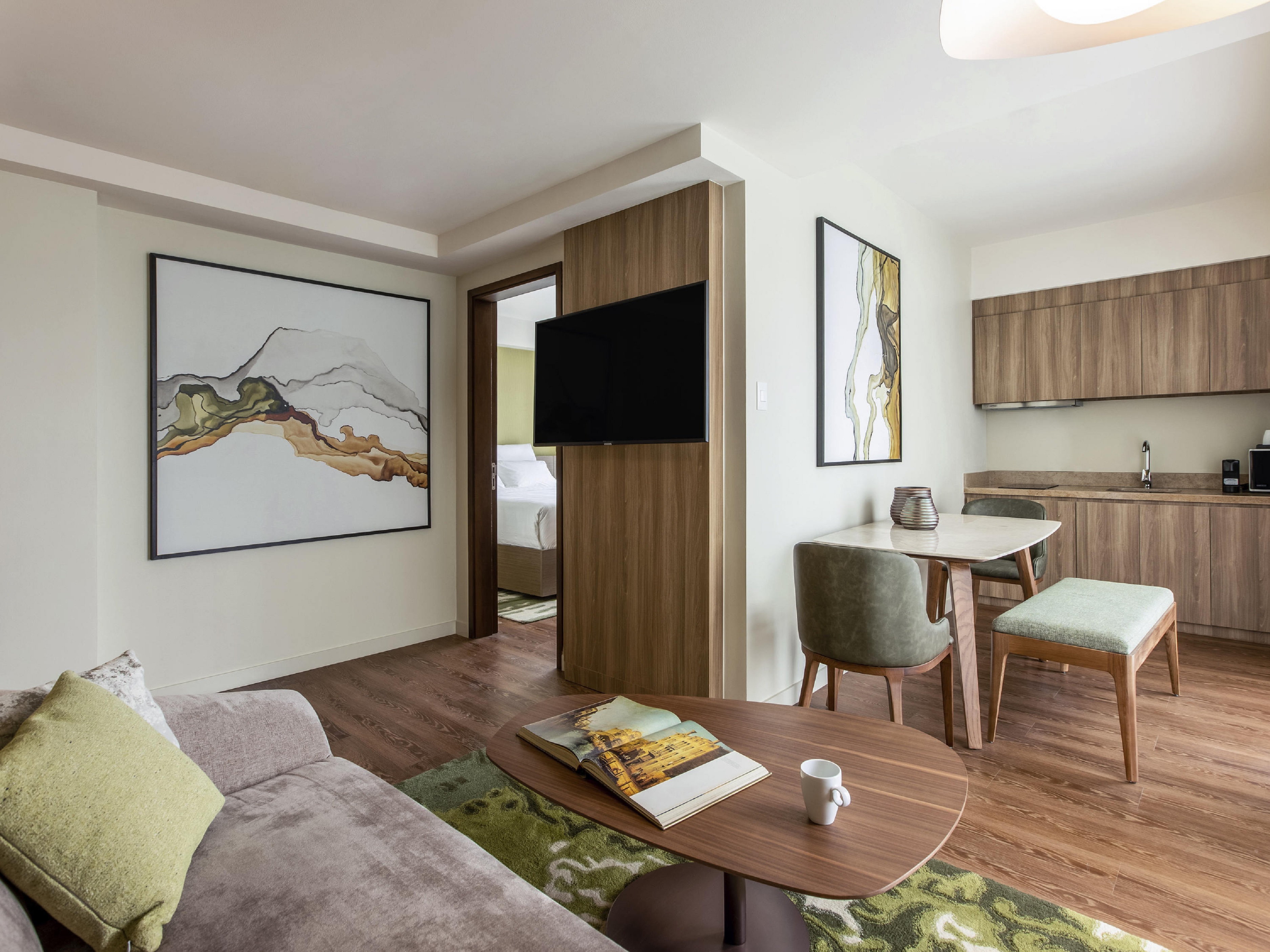 Suite Deluxe King Bed