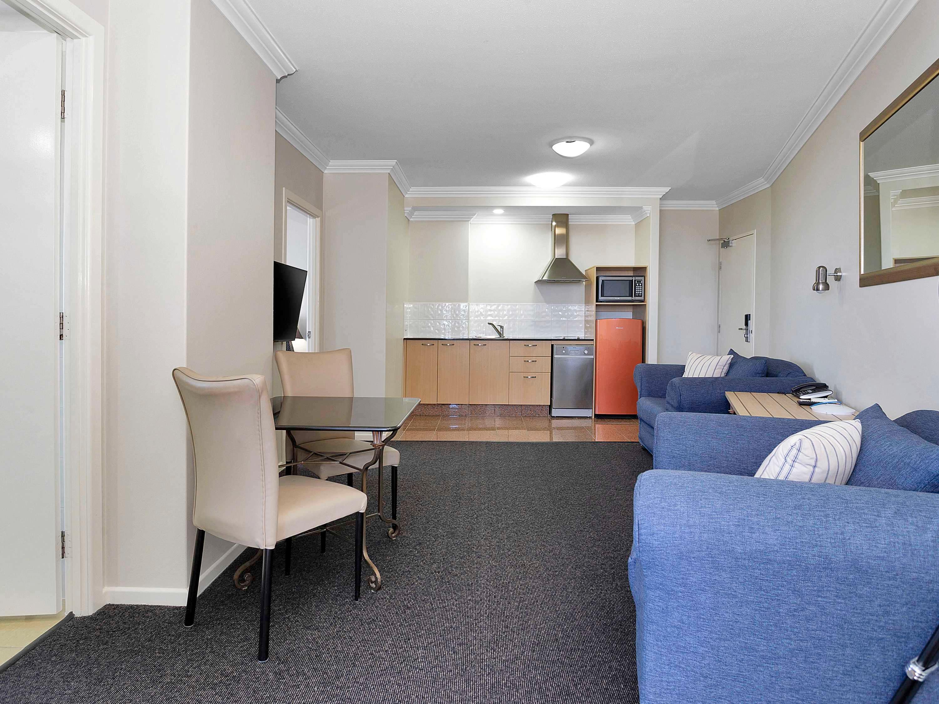 Suite Deluxe King Bed