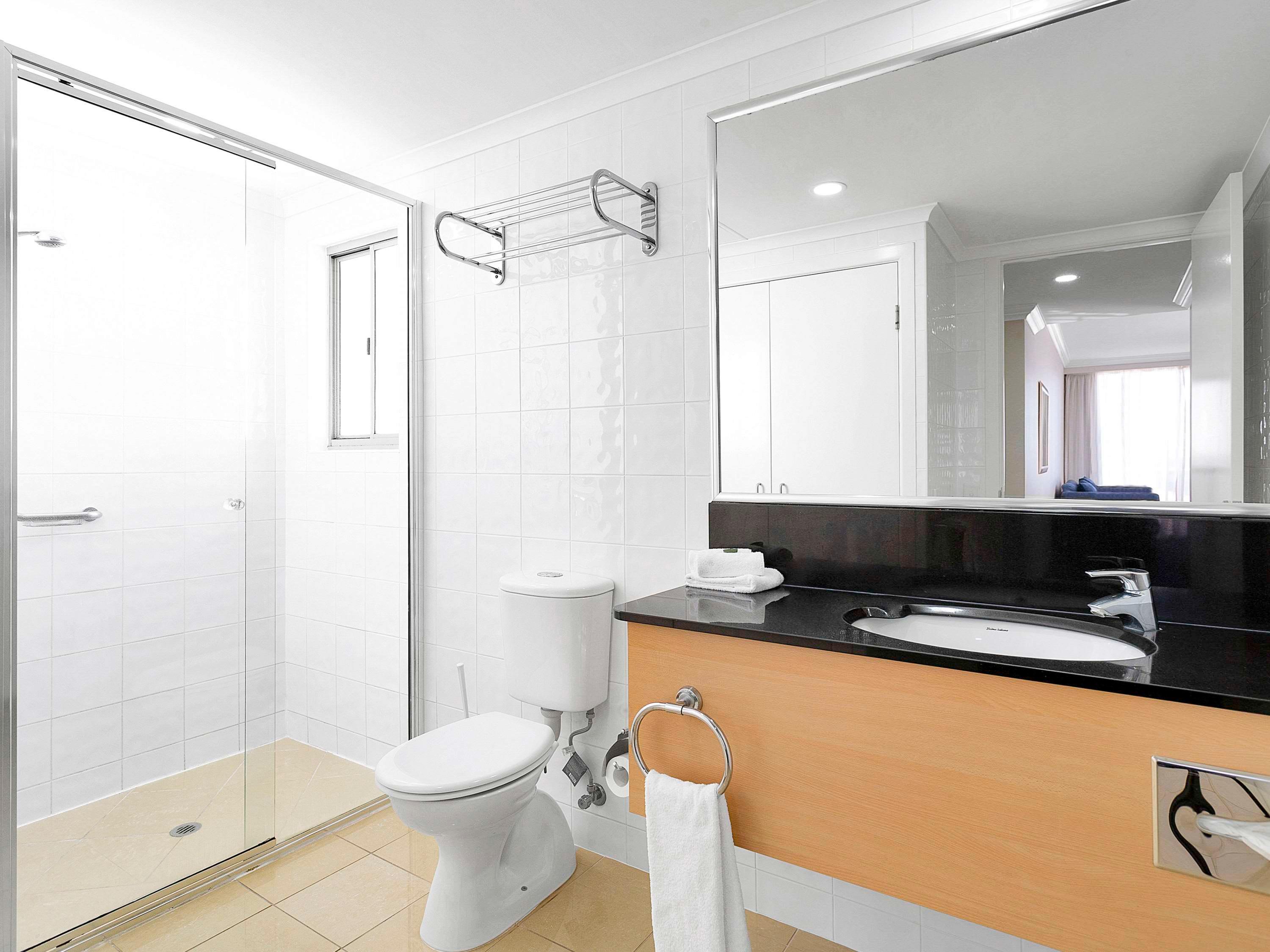 Double Executive Queen Bed