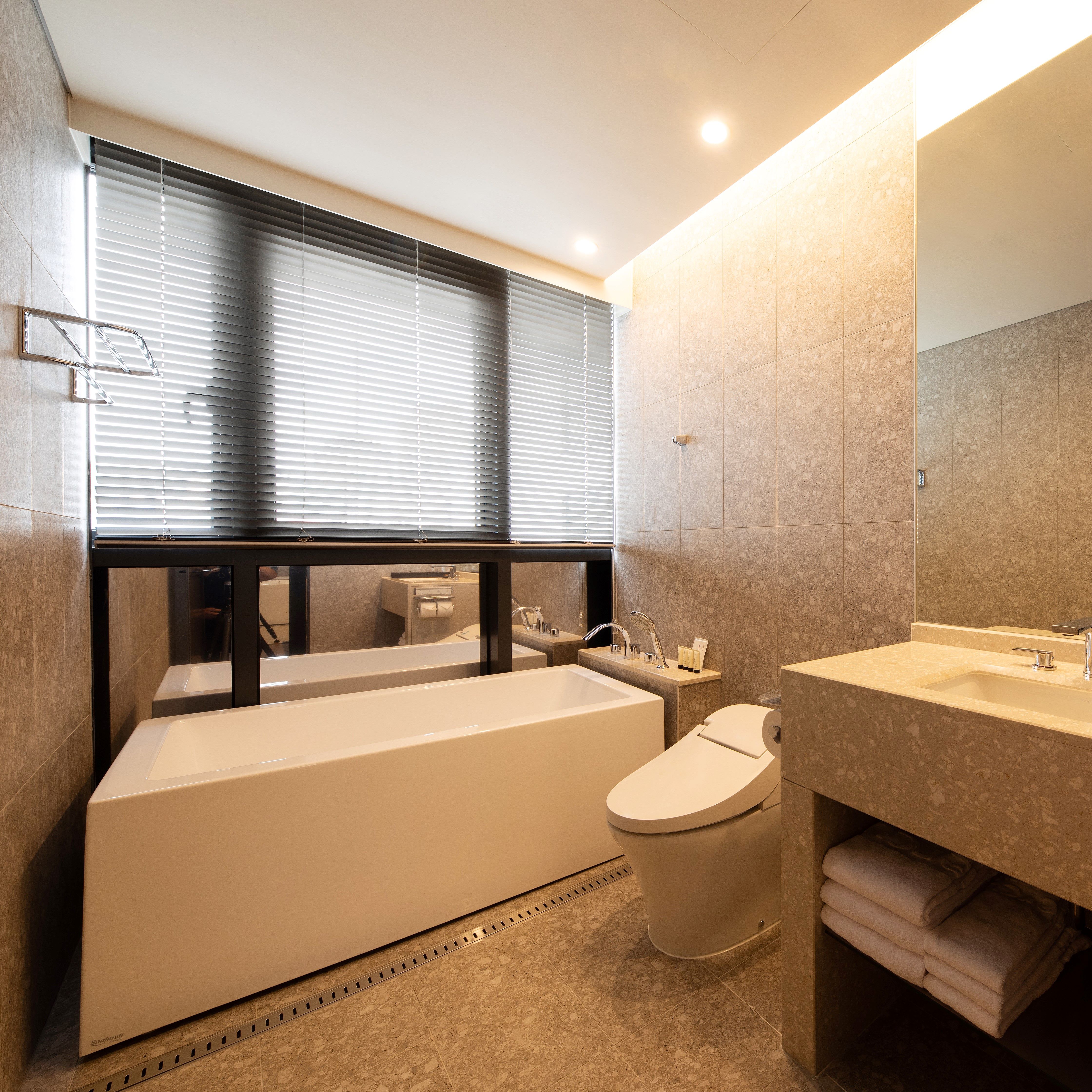 Double Superior Queen Bed