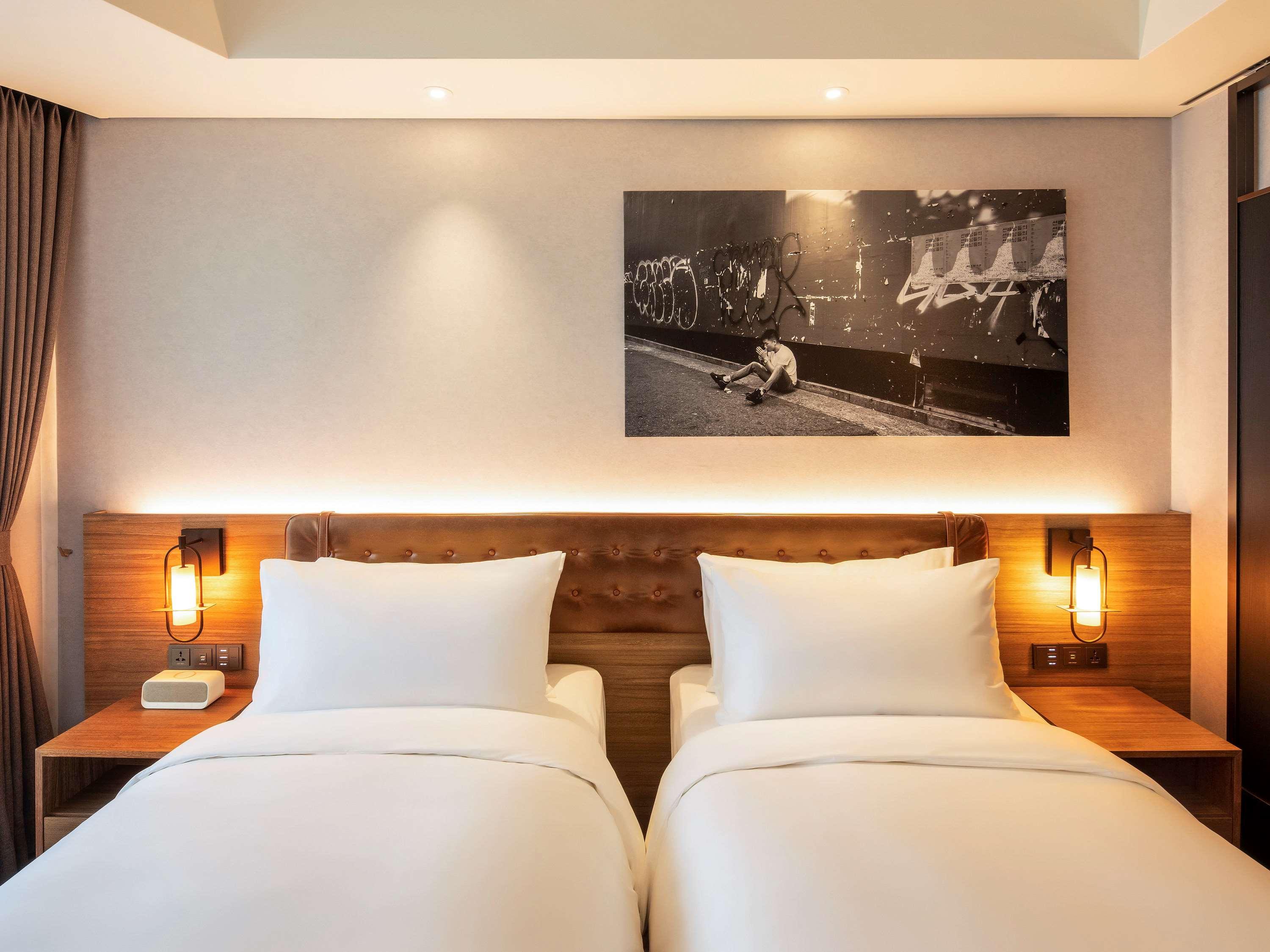 Twin Deluxe Superior