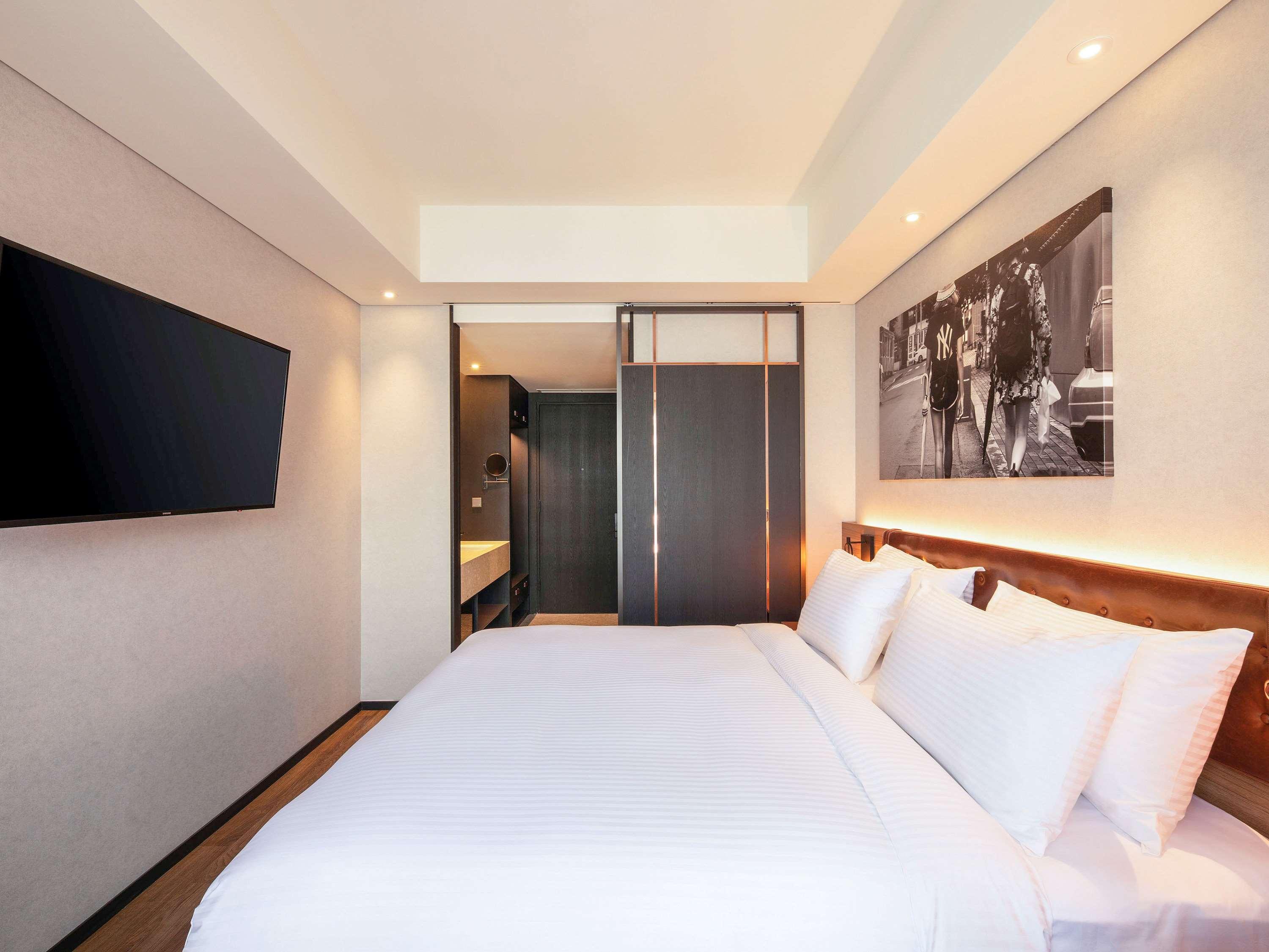 Double Superior King Bed