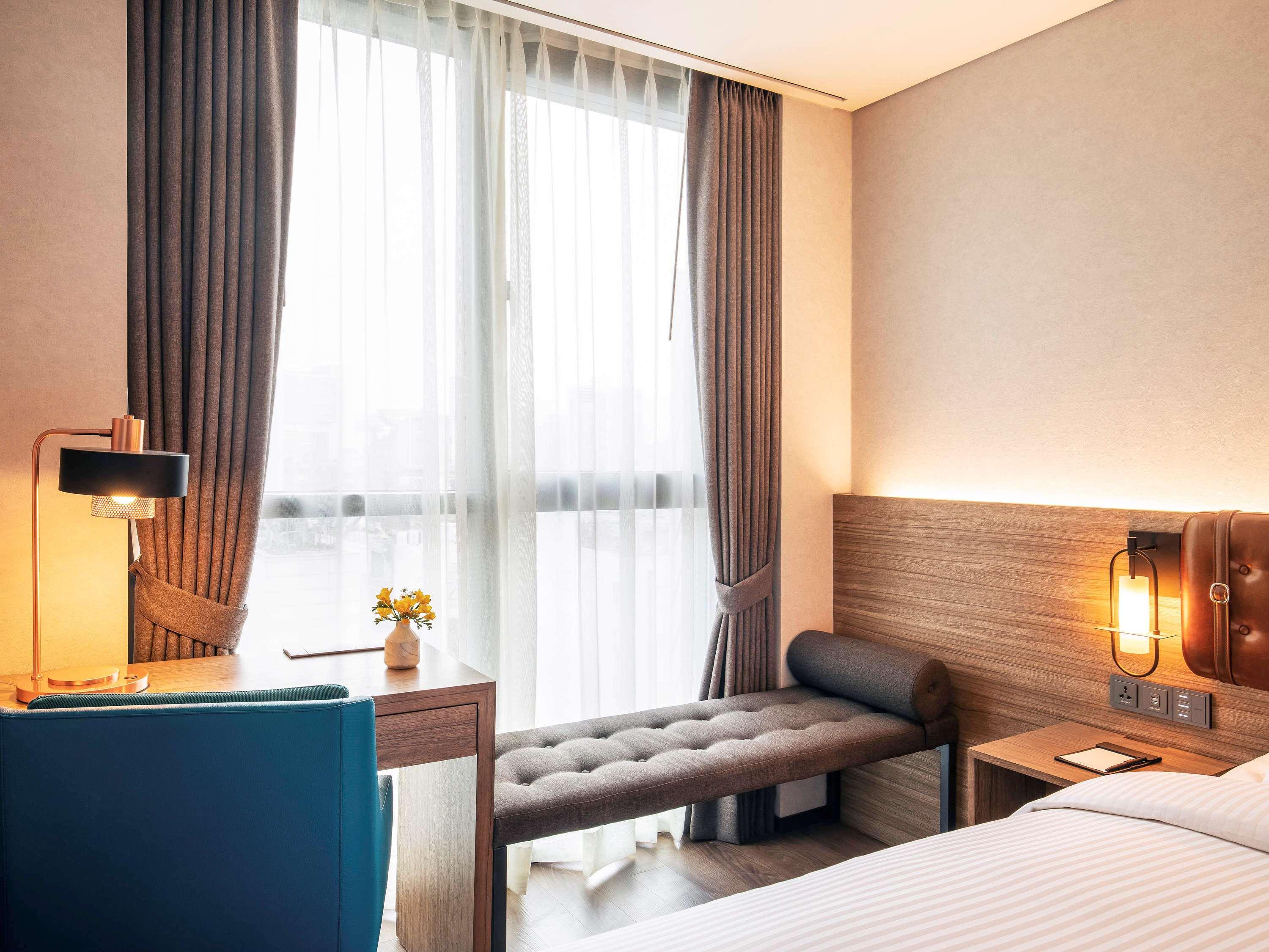 Double King Size Bed