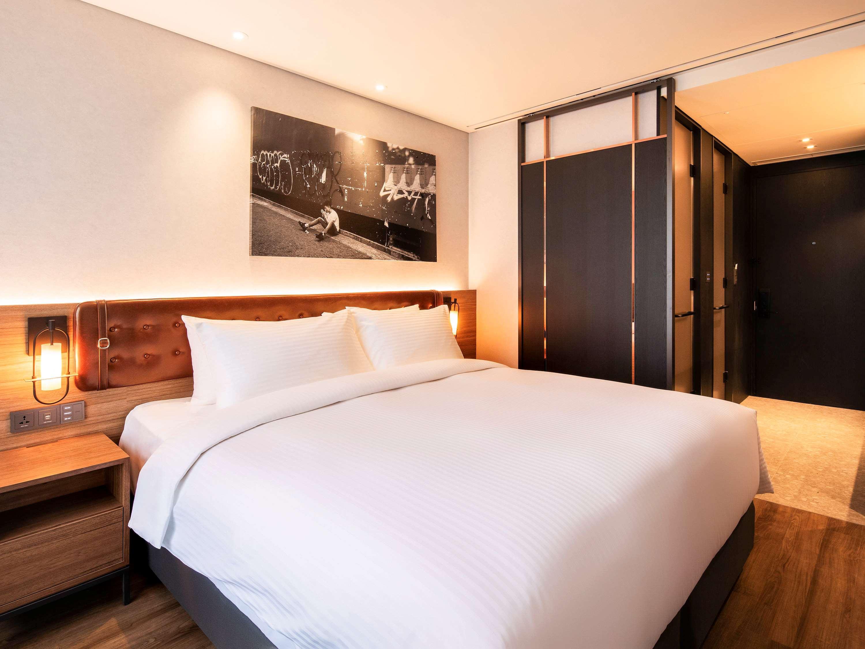 Double King Size Bed