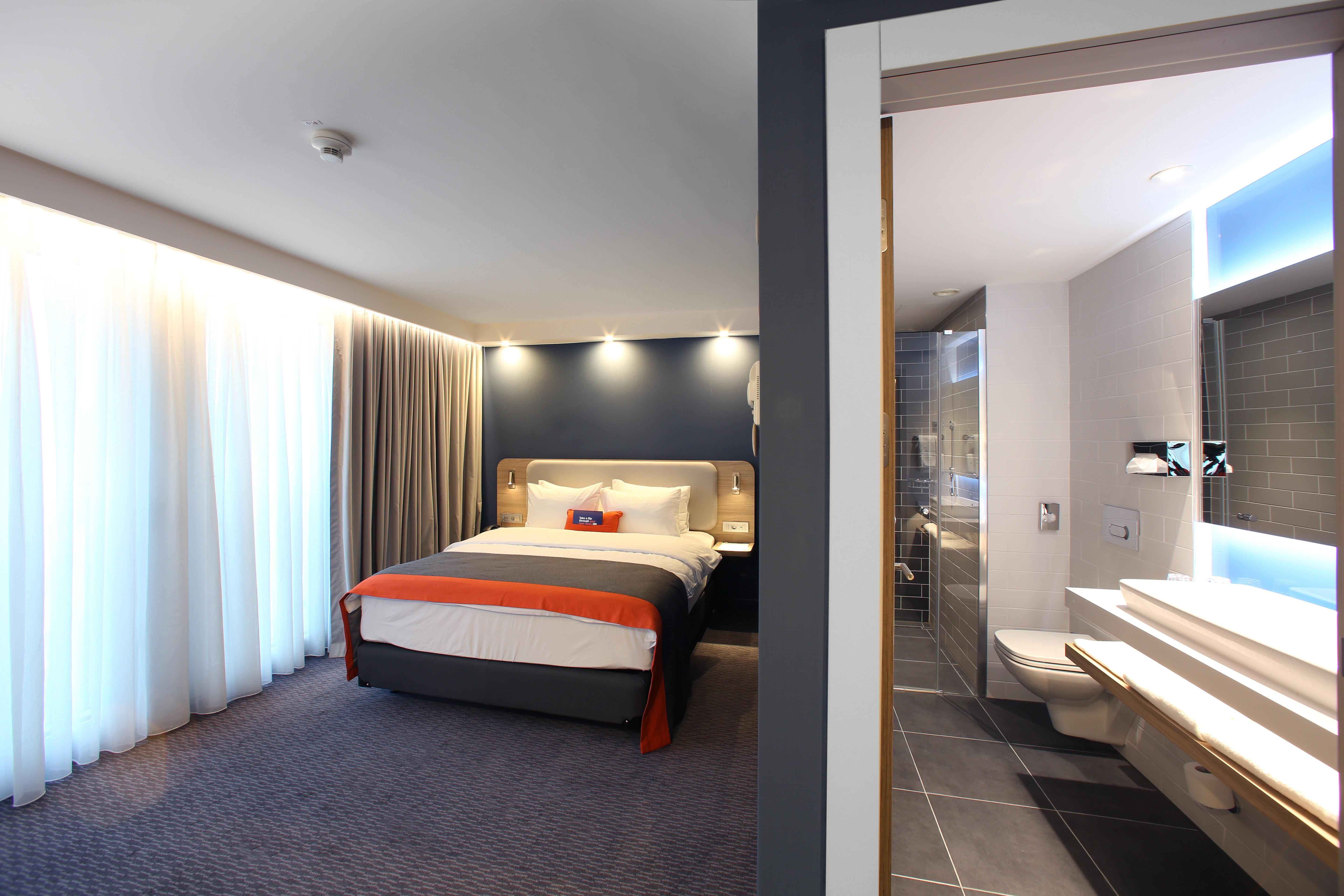 Double Queen Size Bed