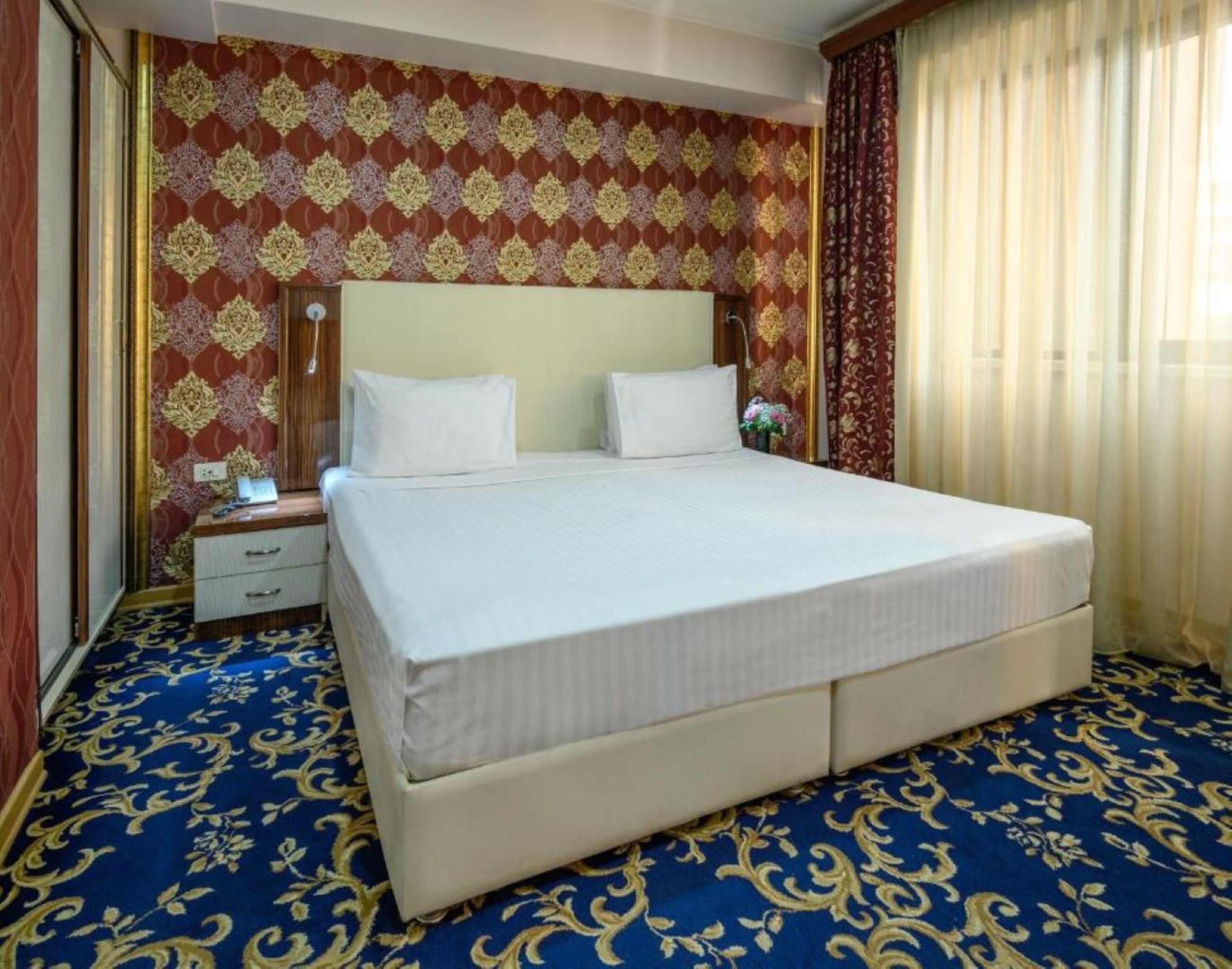 Double or Twin Executive