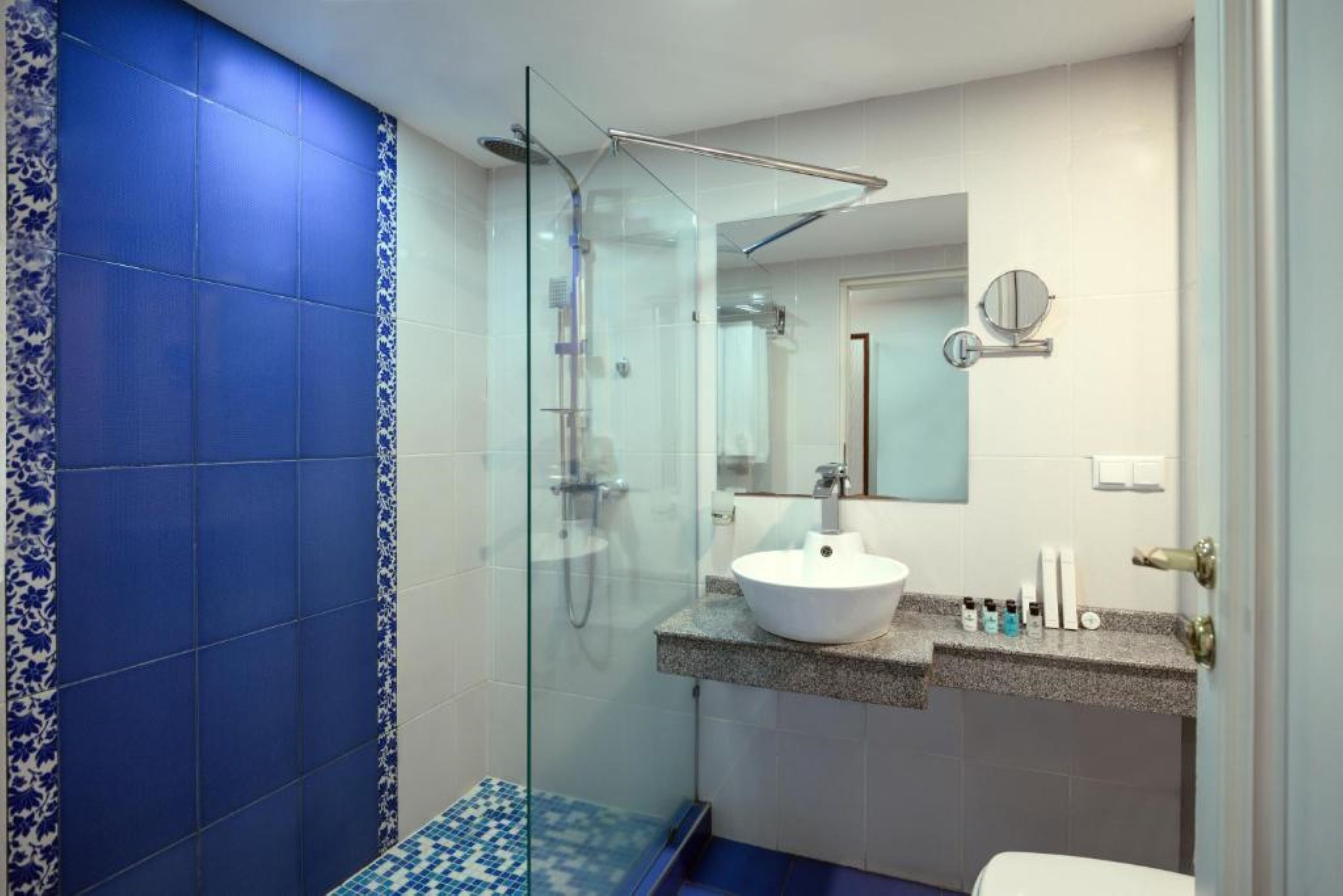 Double or Twin Deluxe