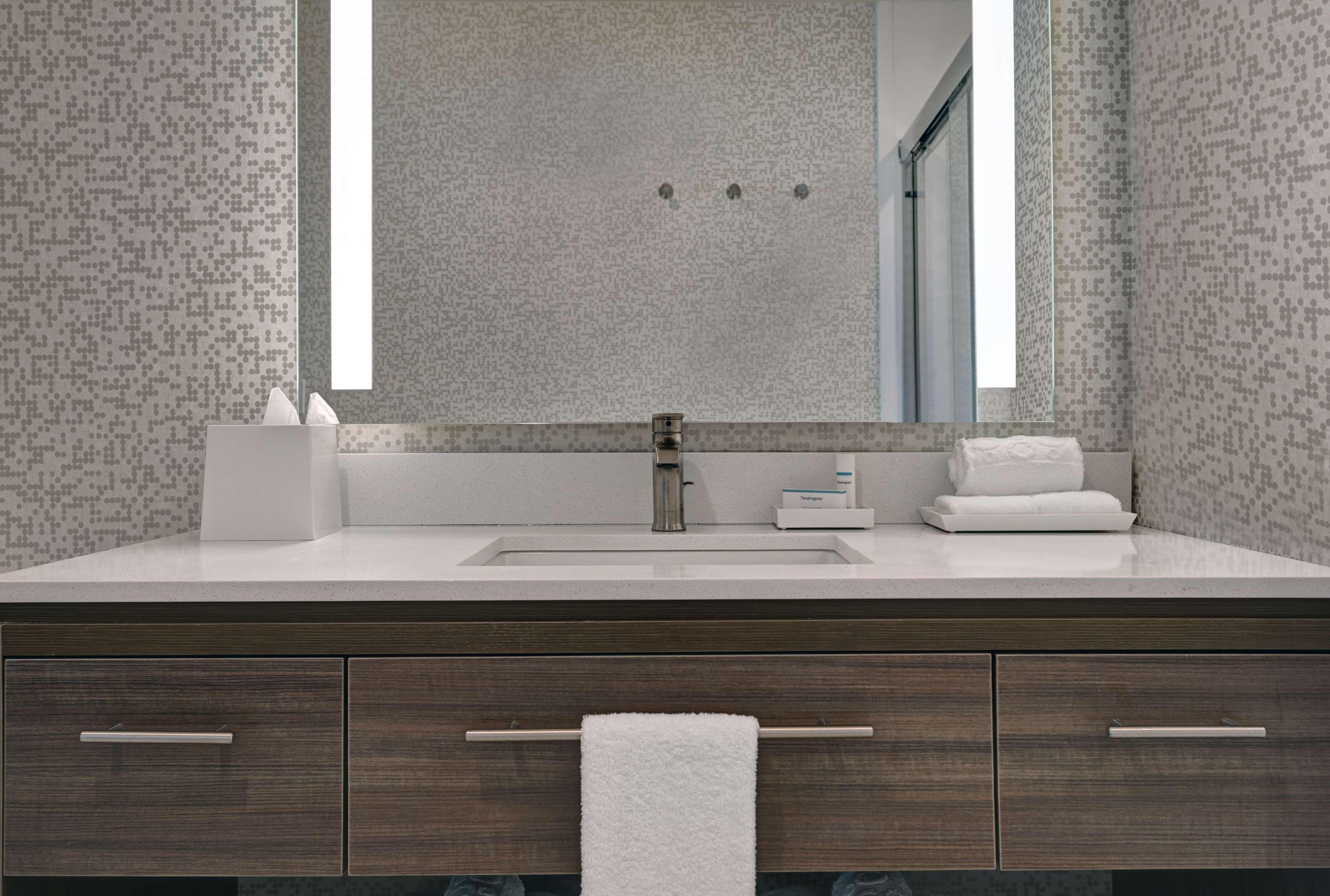 Studio King Bed Non Smoking