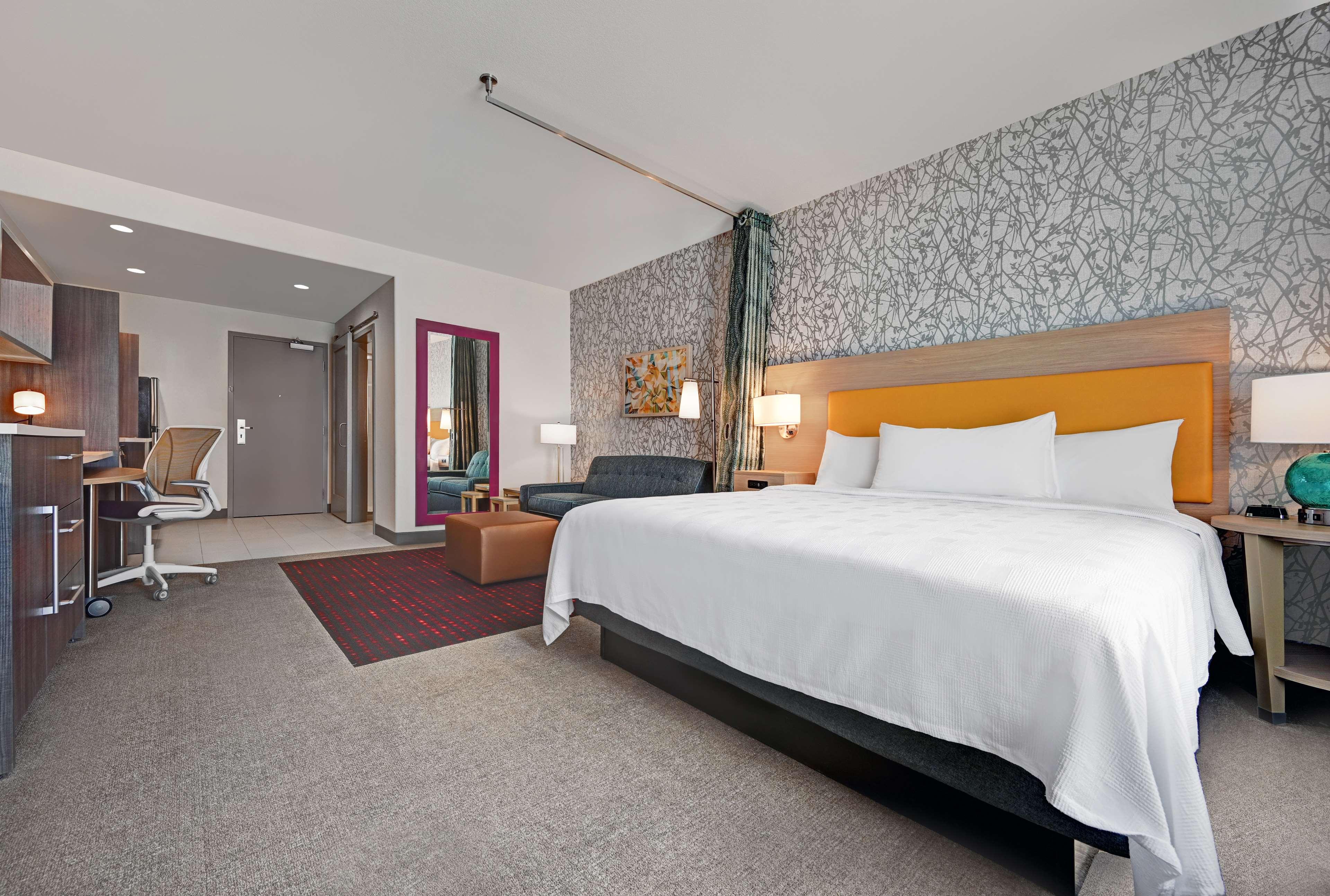 Studio King Size Bed