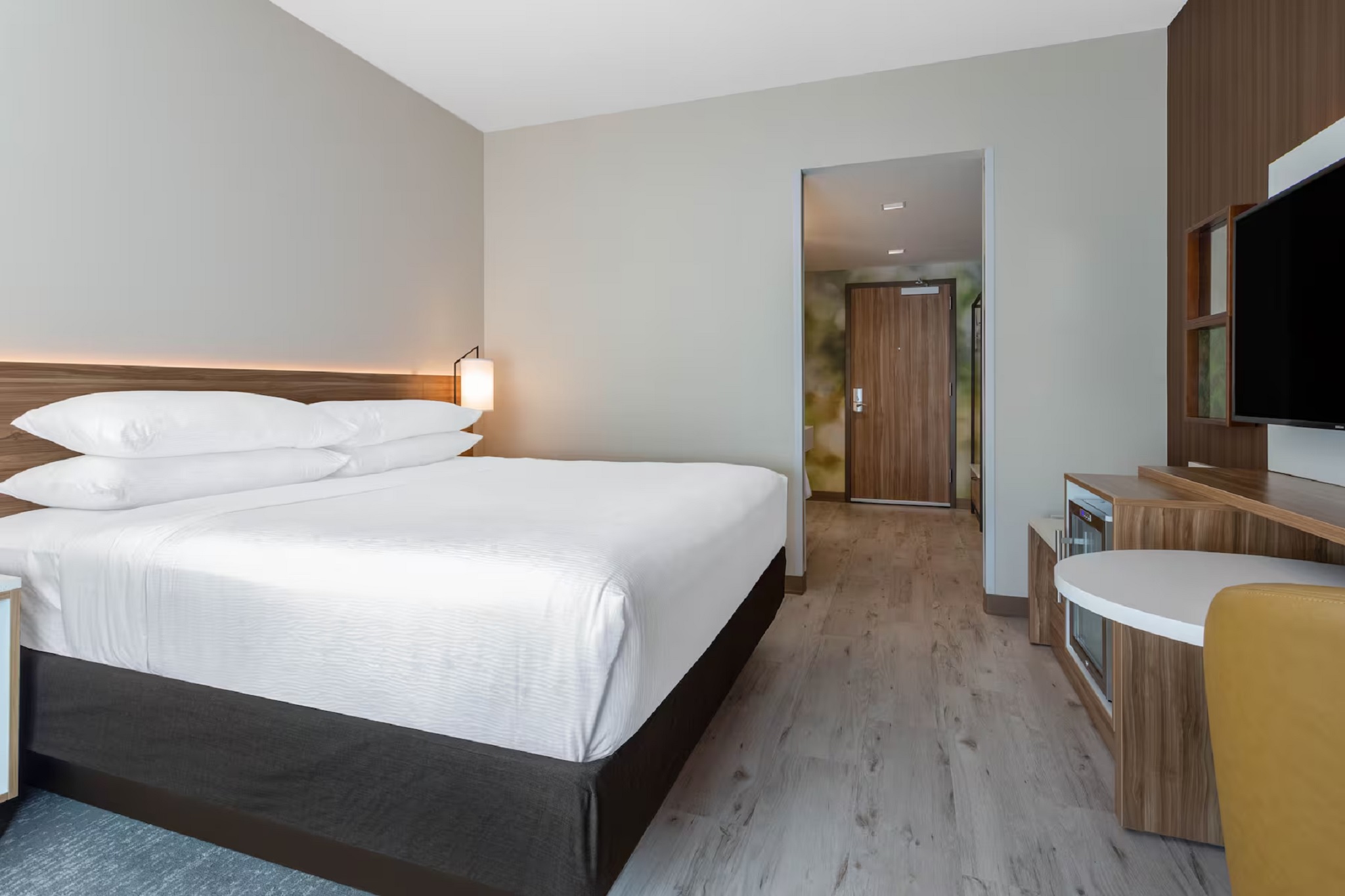 Suite Deluxe King Bed