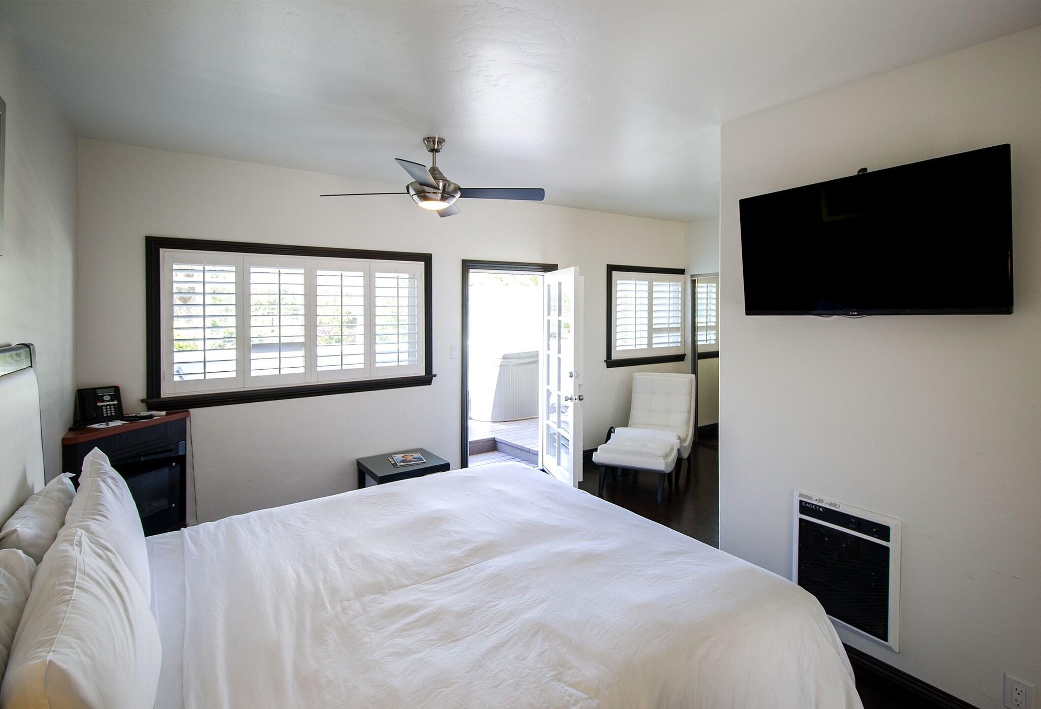 Double Garden View King Bed