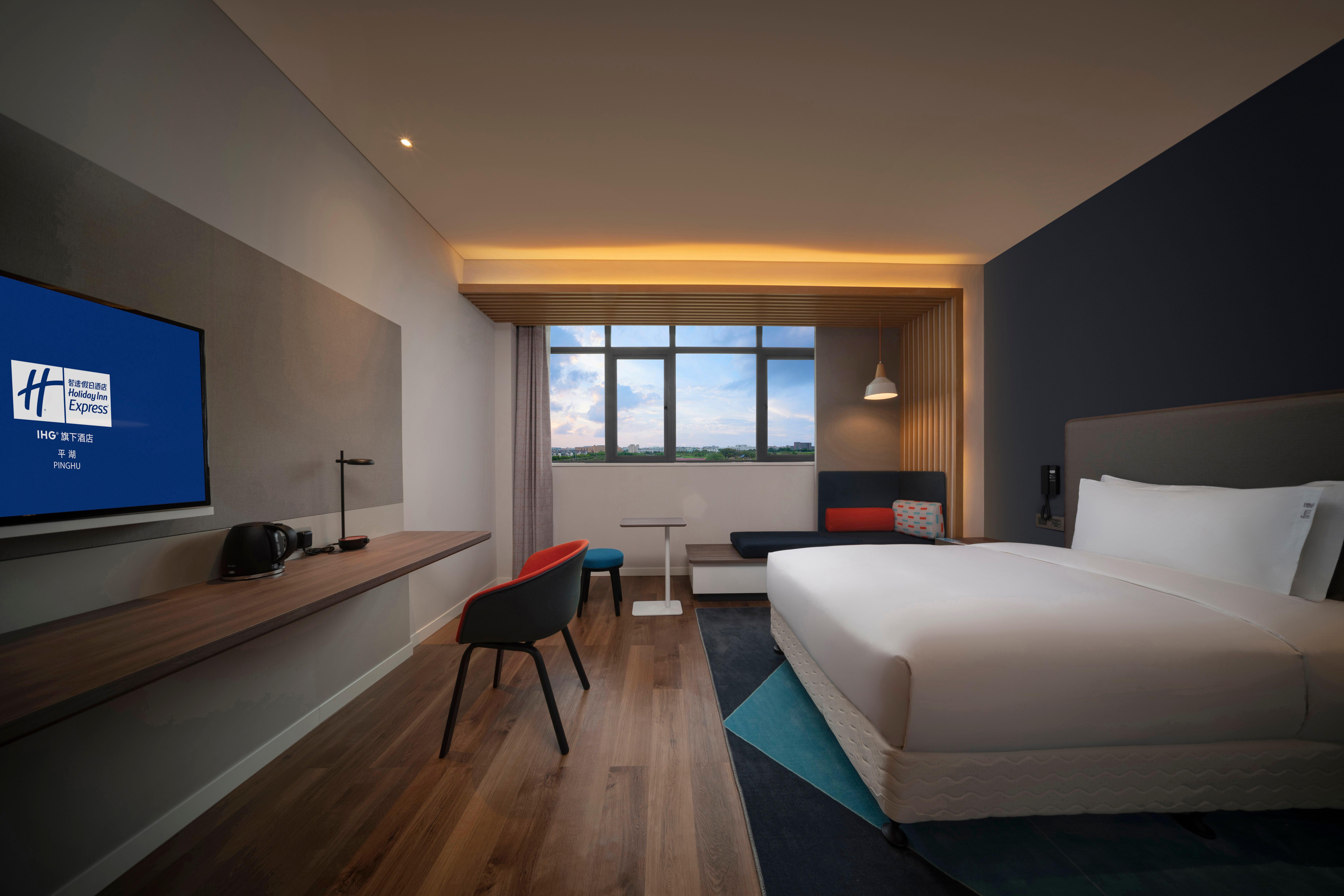 Double King Size Bed