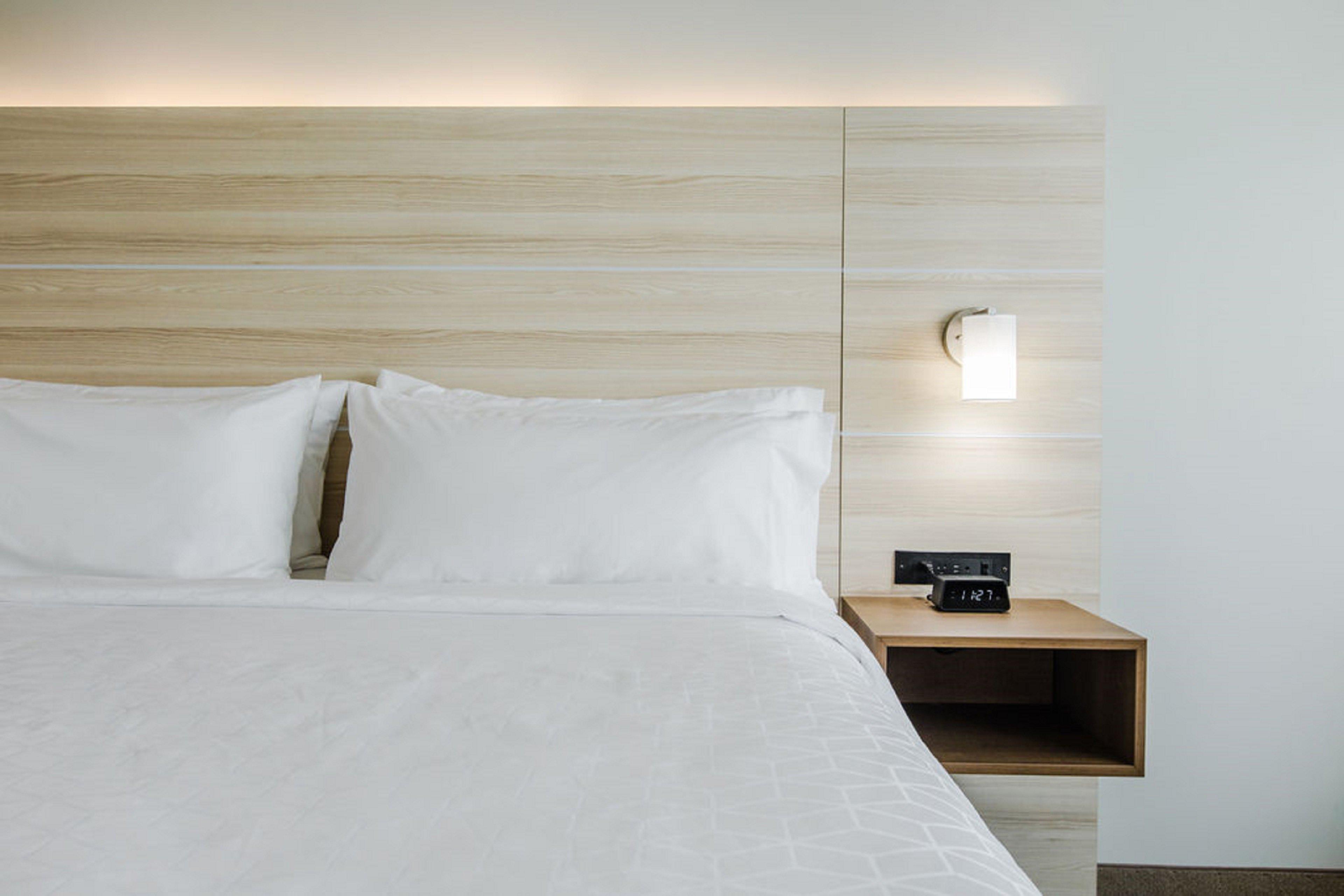 Double King Bed Non Smoking