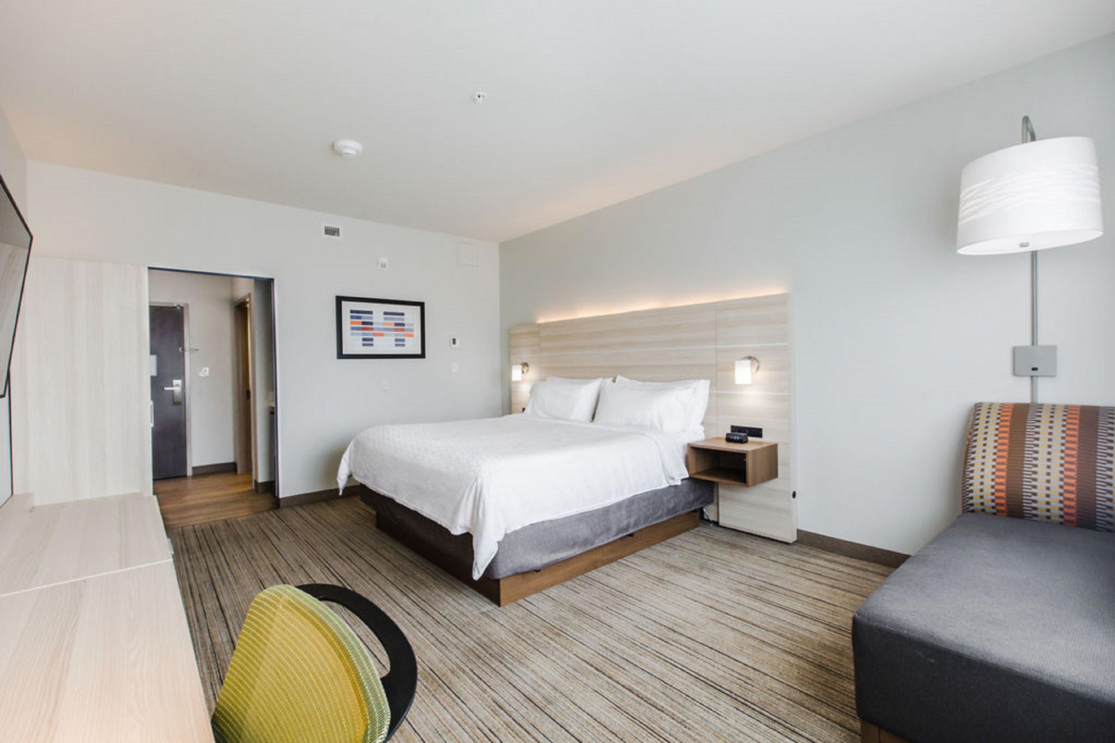 Double King Bed Non Smoking