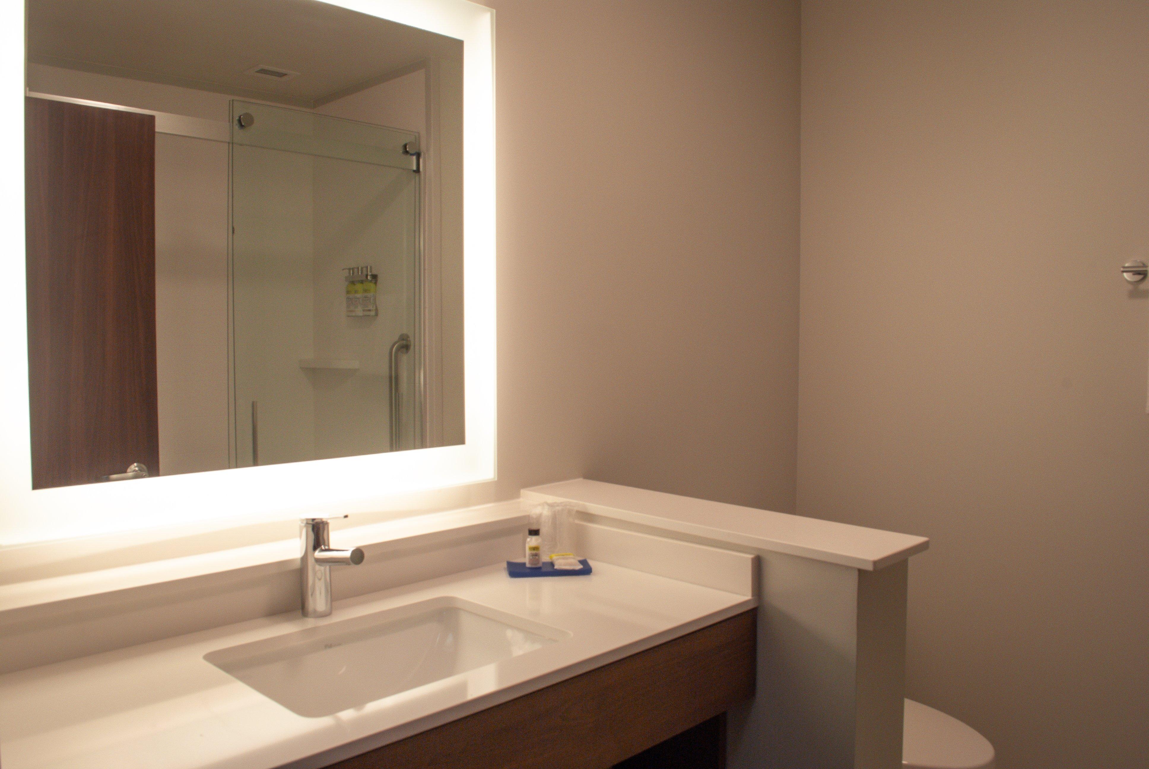 Double King Bed Non Smoking