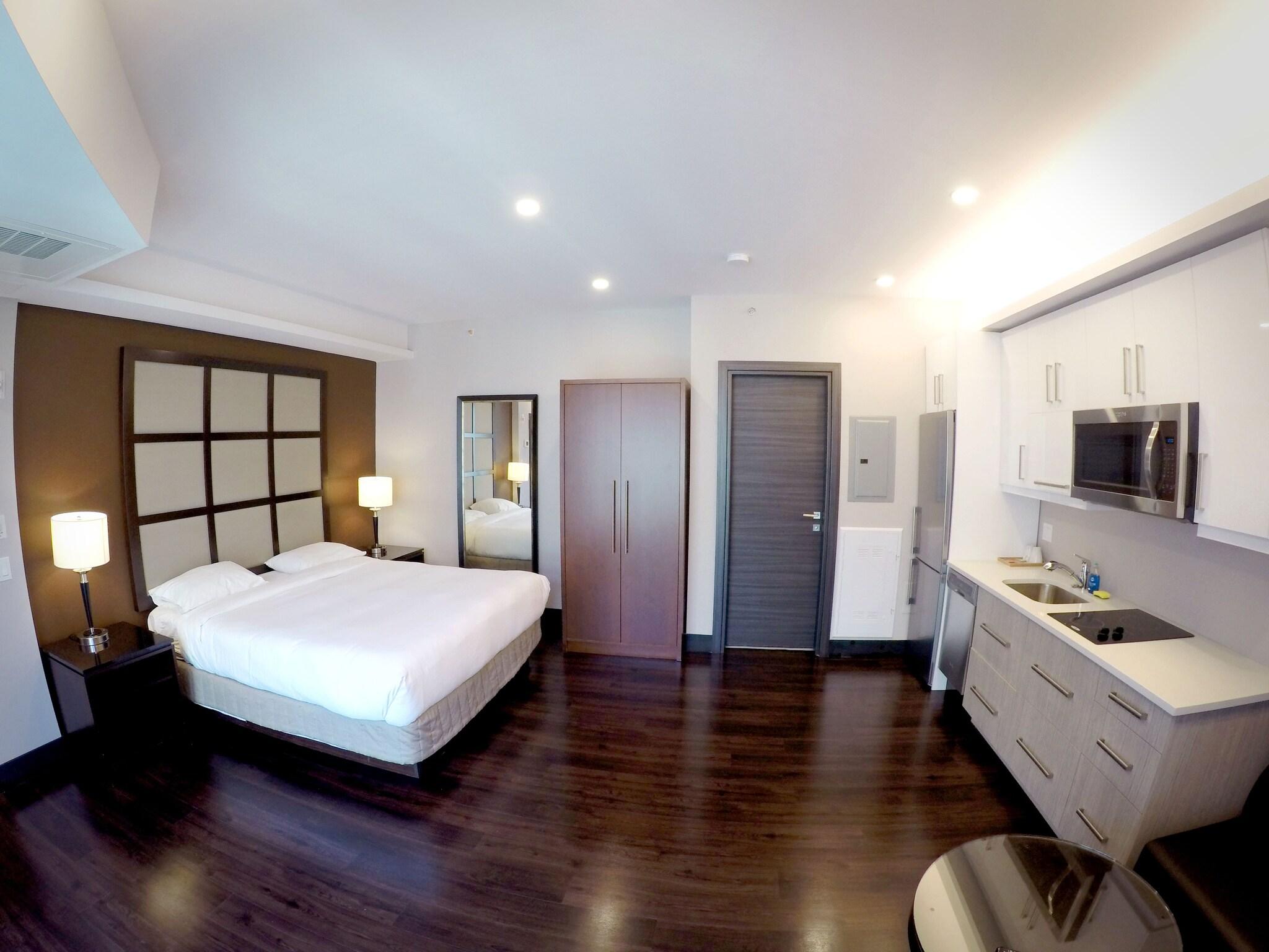 Double or Twin Superior King Bed