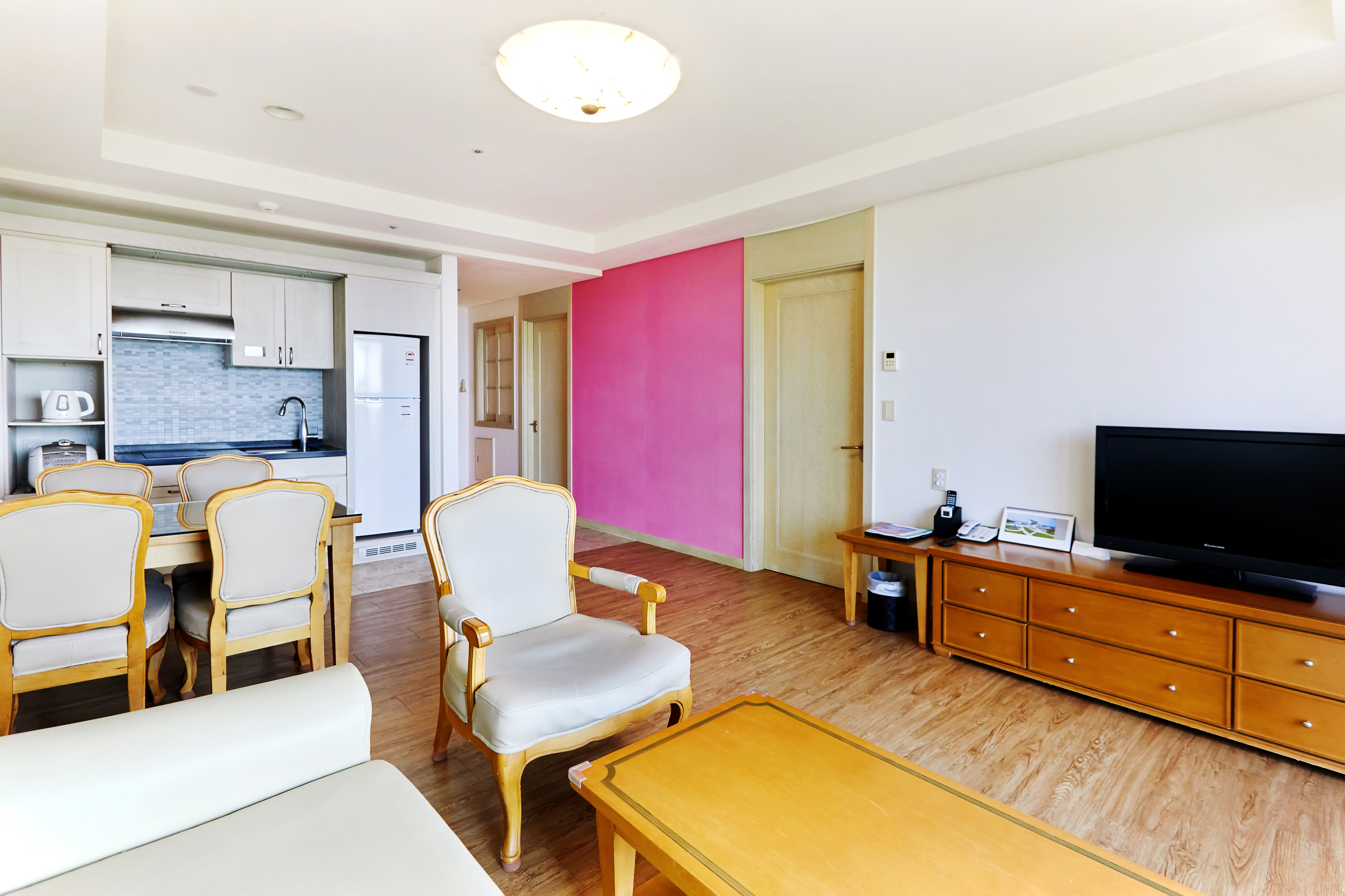 Suite with Kitchenette