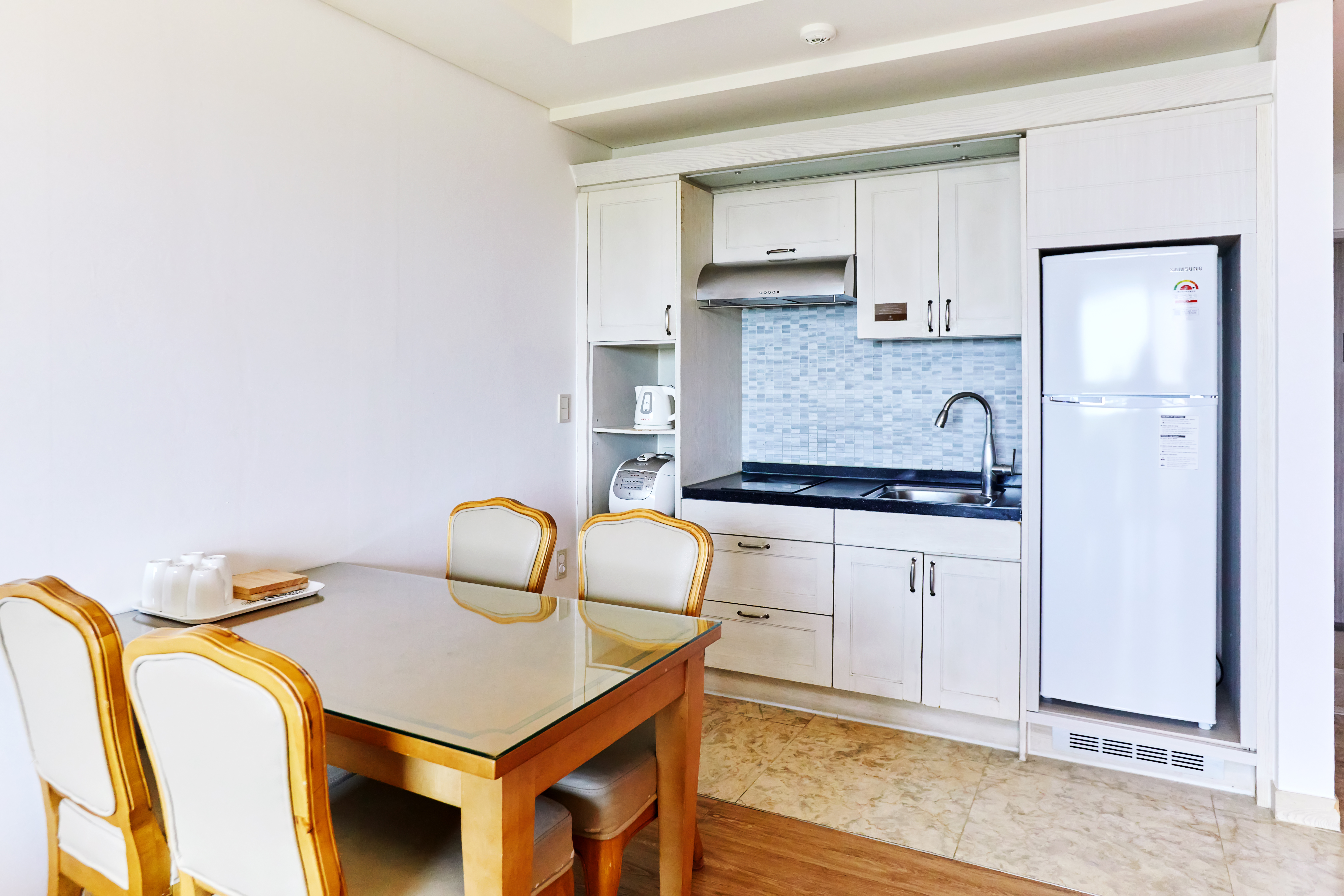 Suite with Kitchenette