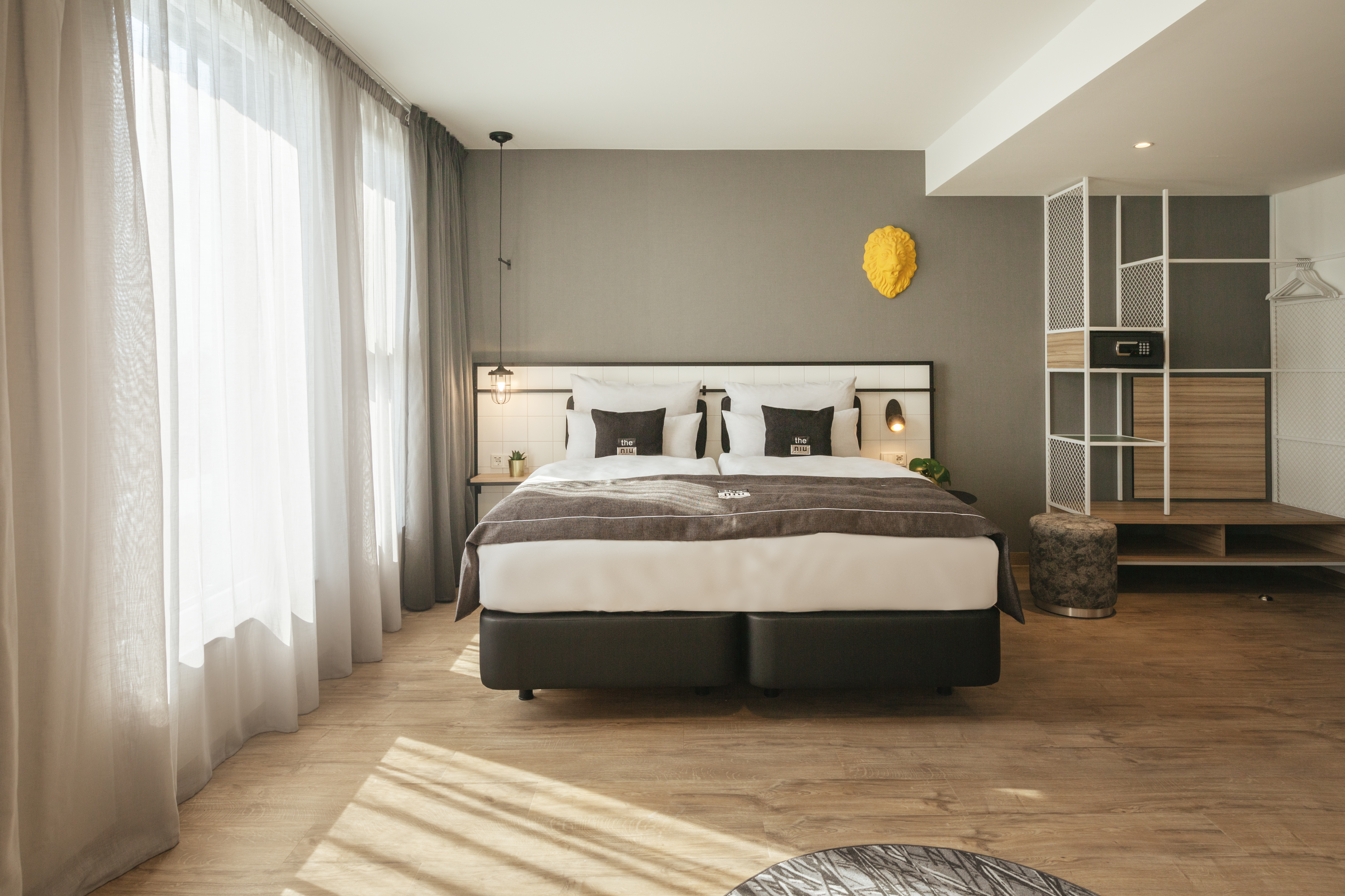 Double Premium Queen Bed