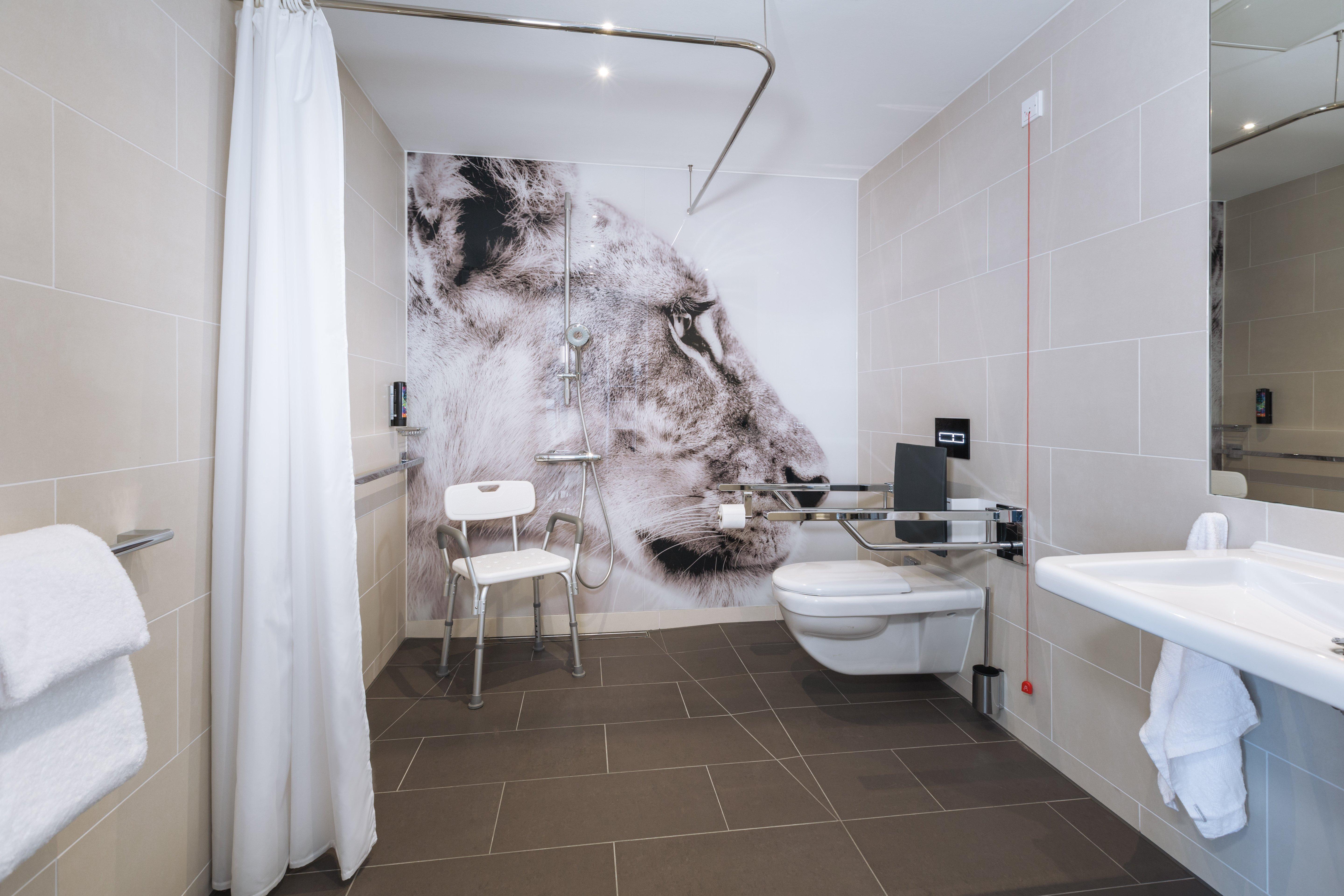 Double Accessible-queen Size Bed